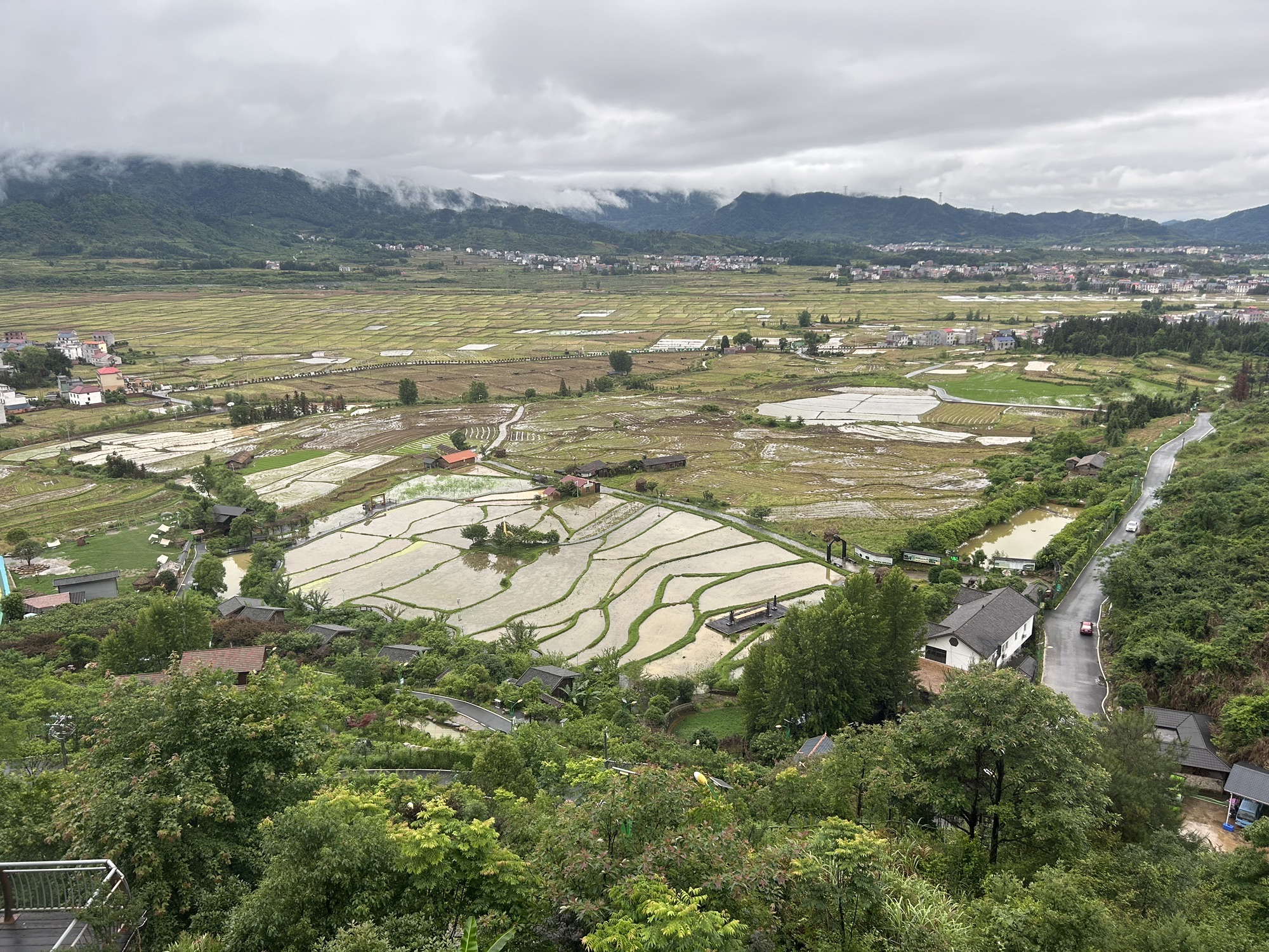 吉内得高滩国家地质文化村