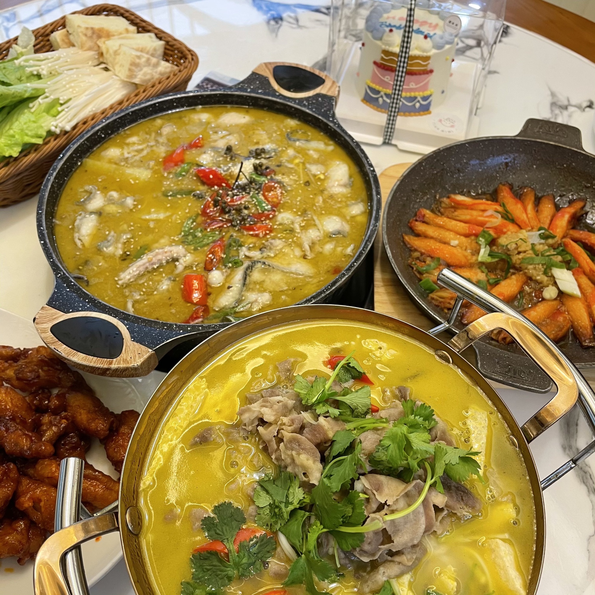 新长泰餐饮(天一凤凰城)店