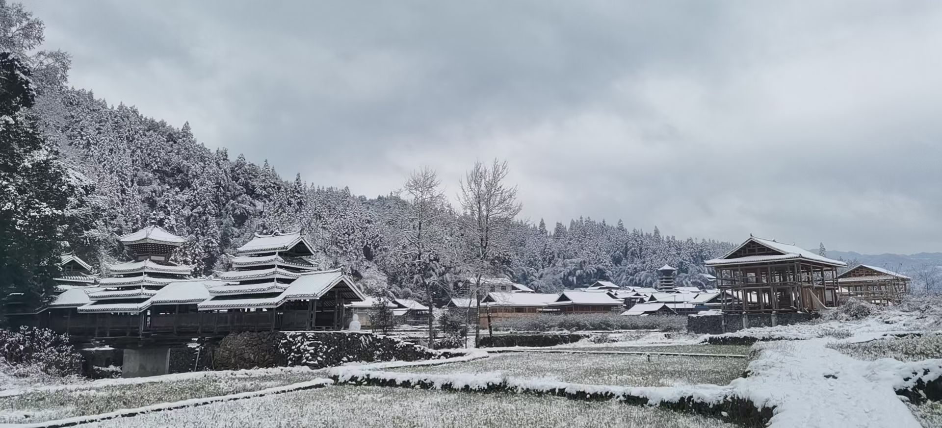 金勾风雨桥