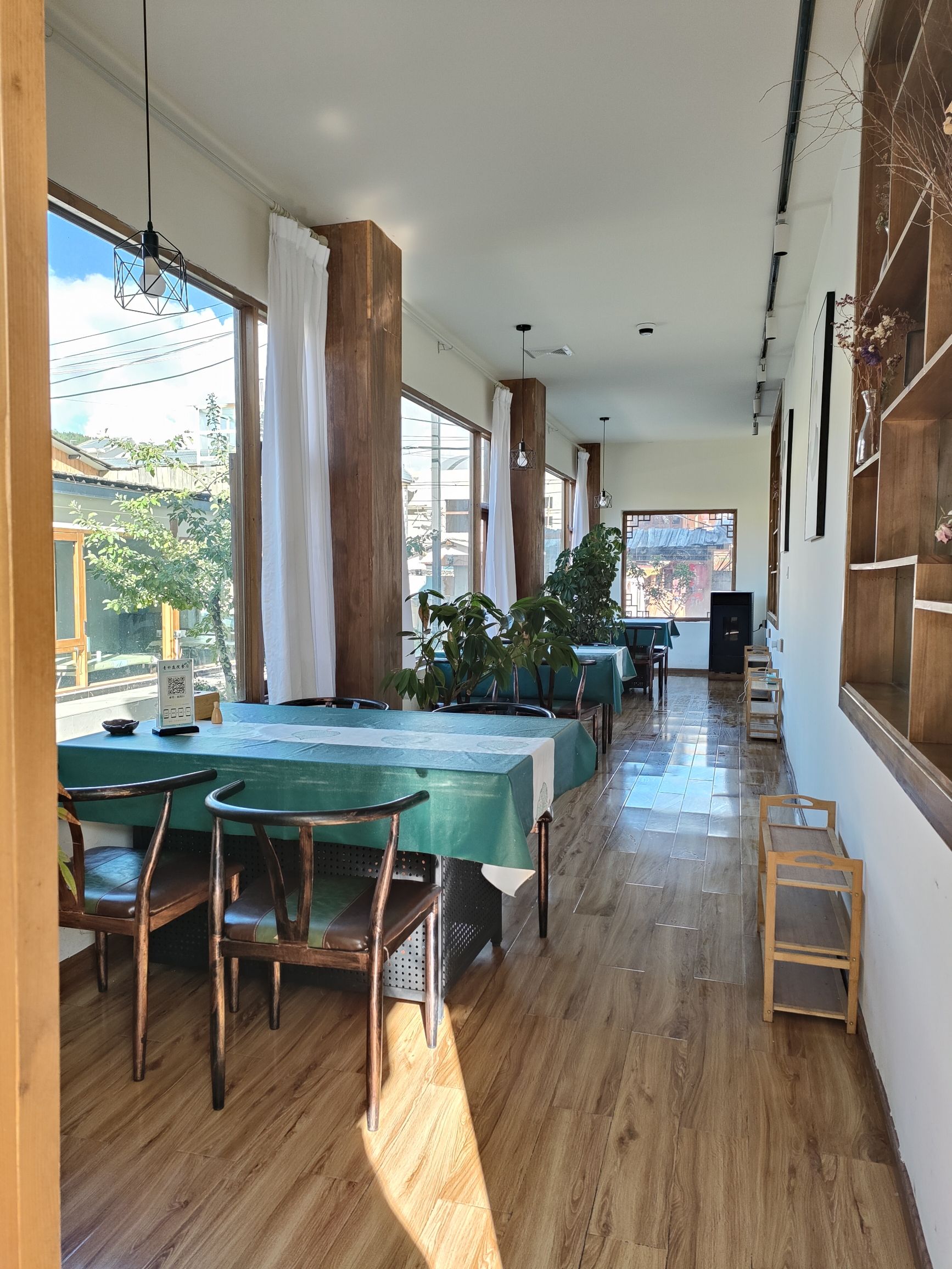 青朴庭院餐厅
