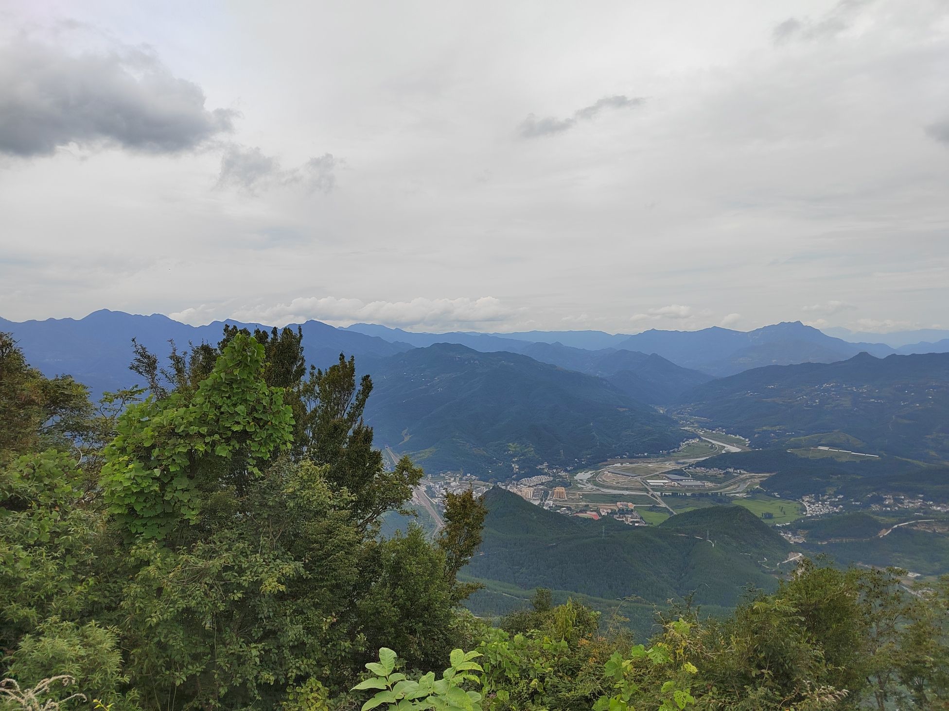 岭上盛境旅行图片 2
