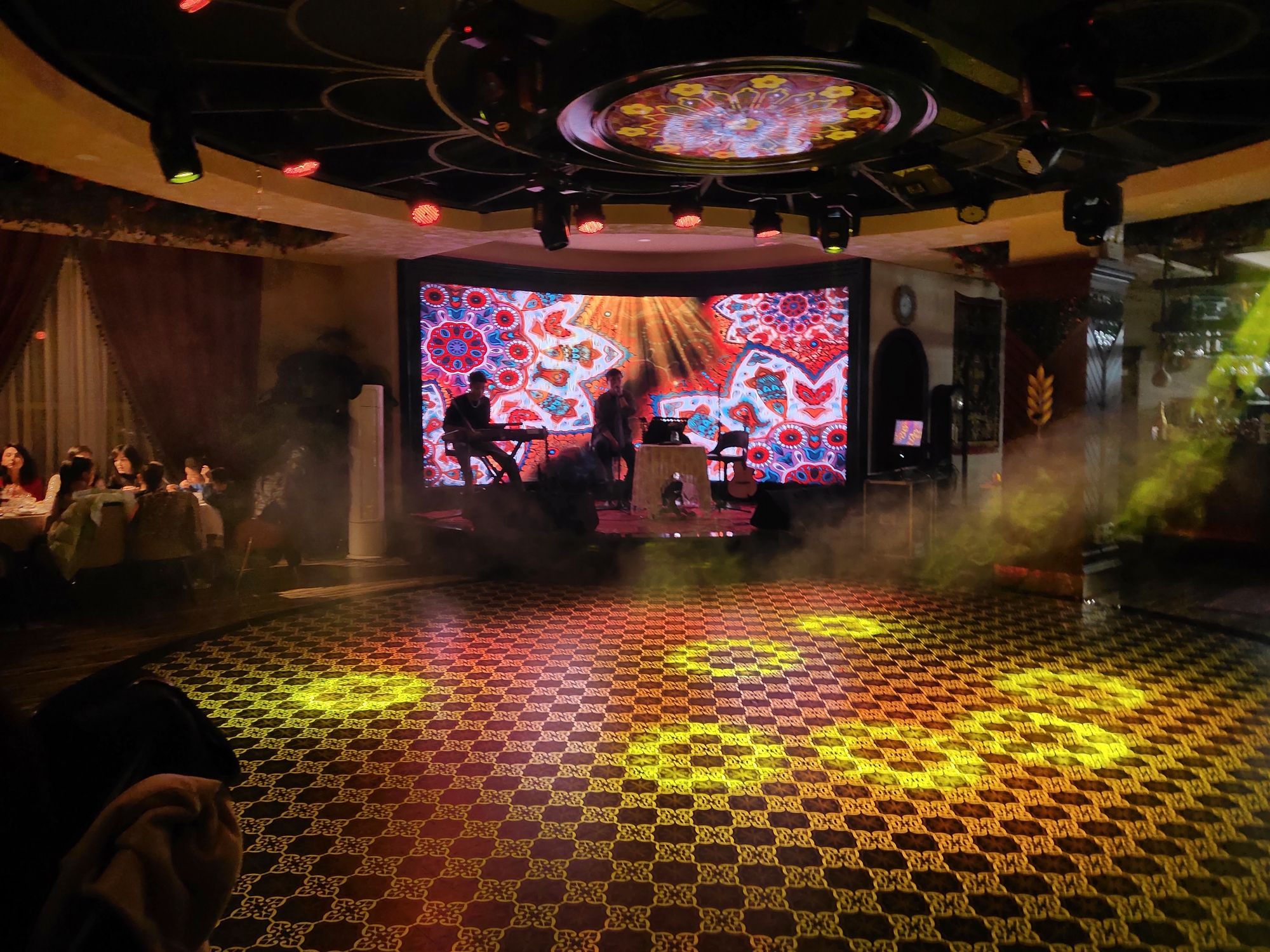 丝路艾莱茵音乐餐厅