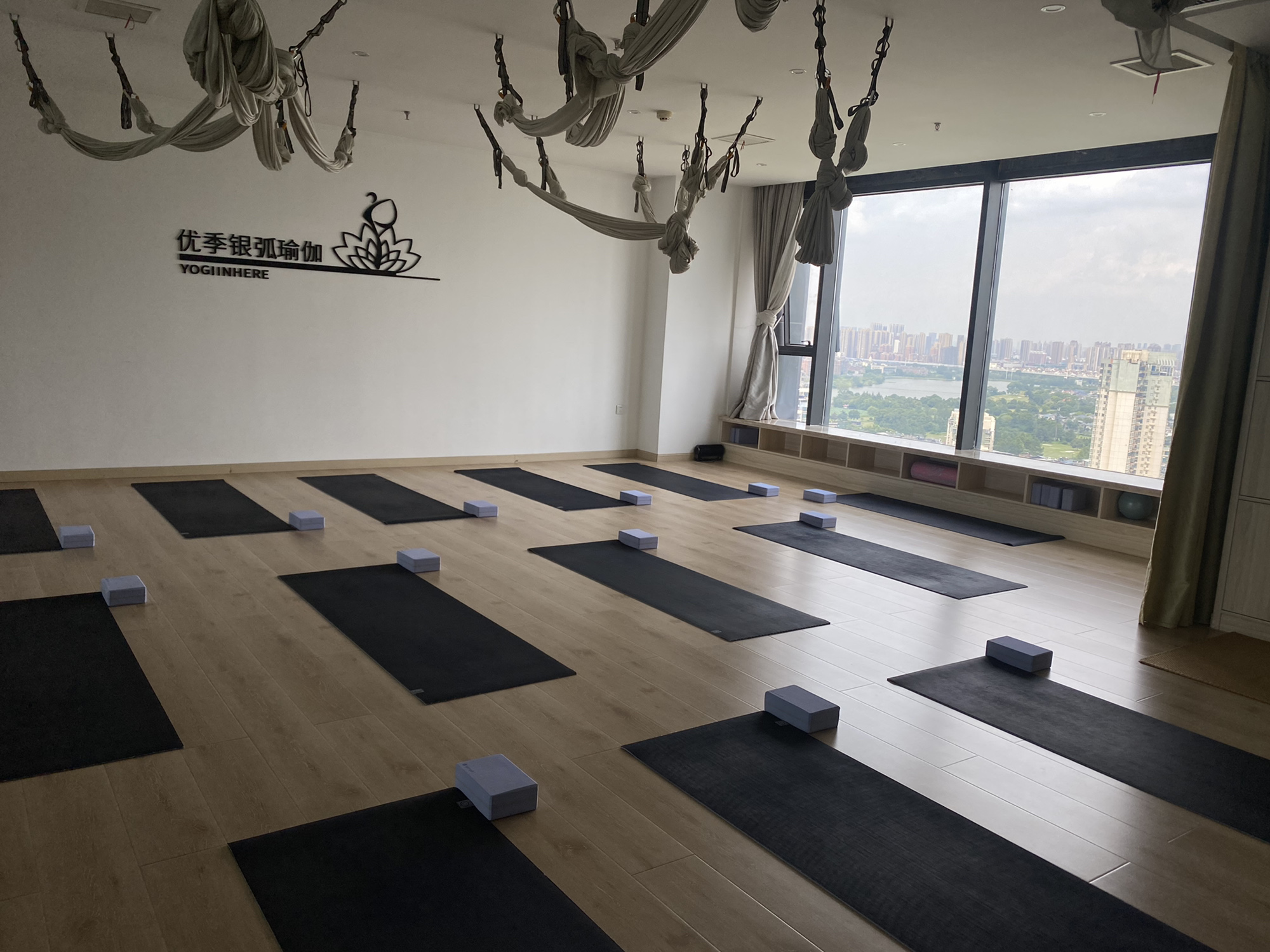 场地封面-优季银弧瑜伽(金银湖店)