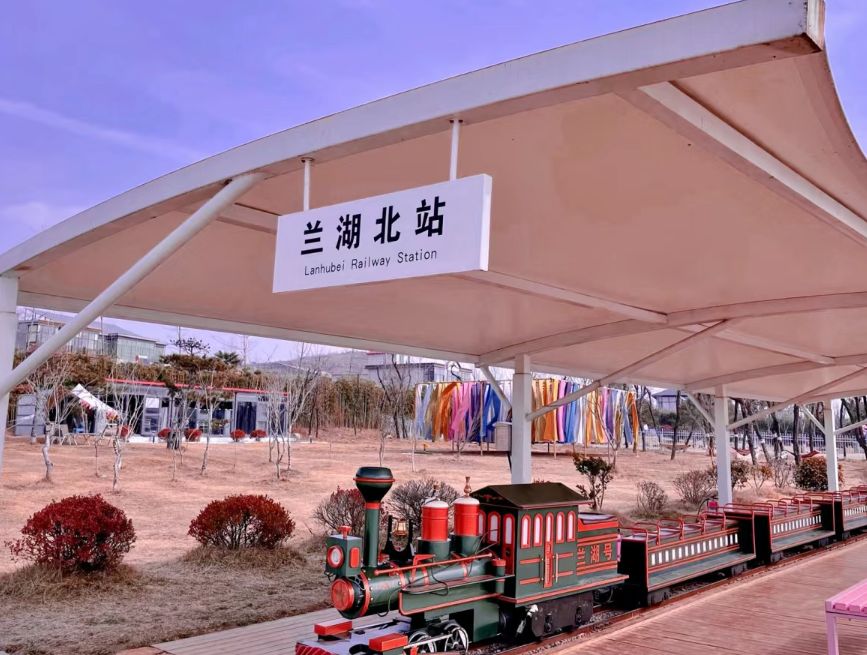 兰湖欢乐北岸旅行图片 2