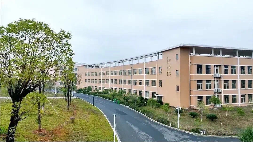 吉安市吉州区瑞华学校