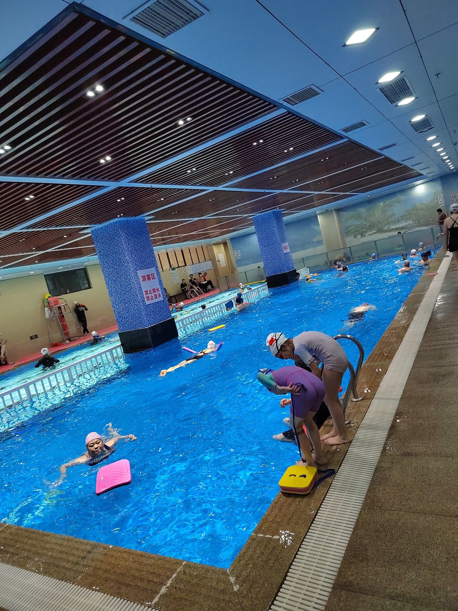 场地封面-环球游泳培训中心(周浦店)