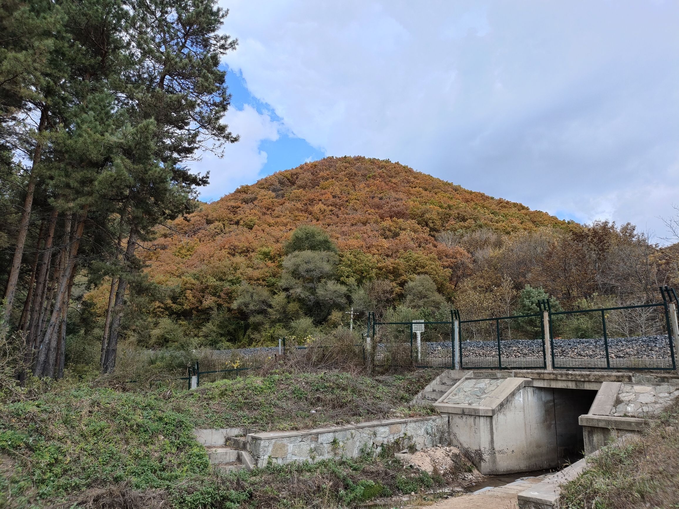 卧龙山狐仙洞旅行图片 3