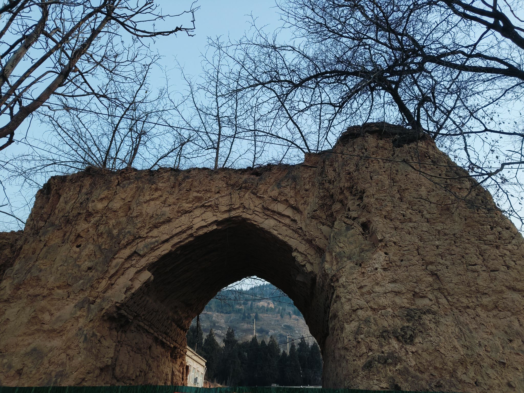 温塘村南城门旅行图片 1
