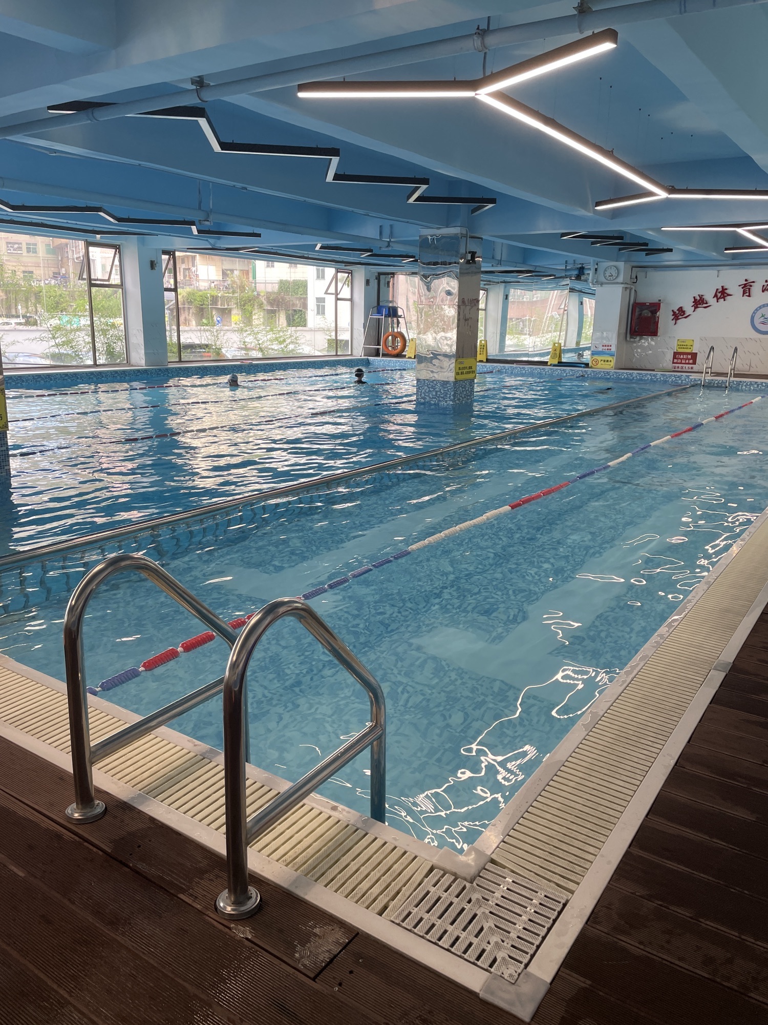 场地封面-超越恒温游泳馆(元芬店)