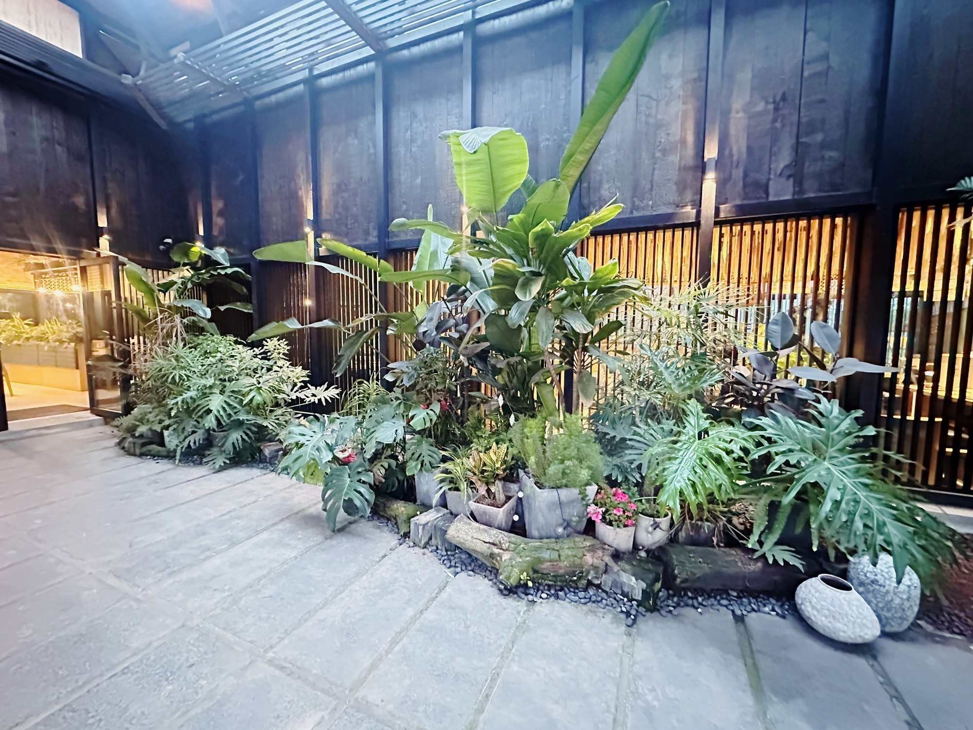 李庄月亮田花田月下花园餐厅