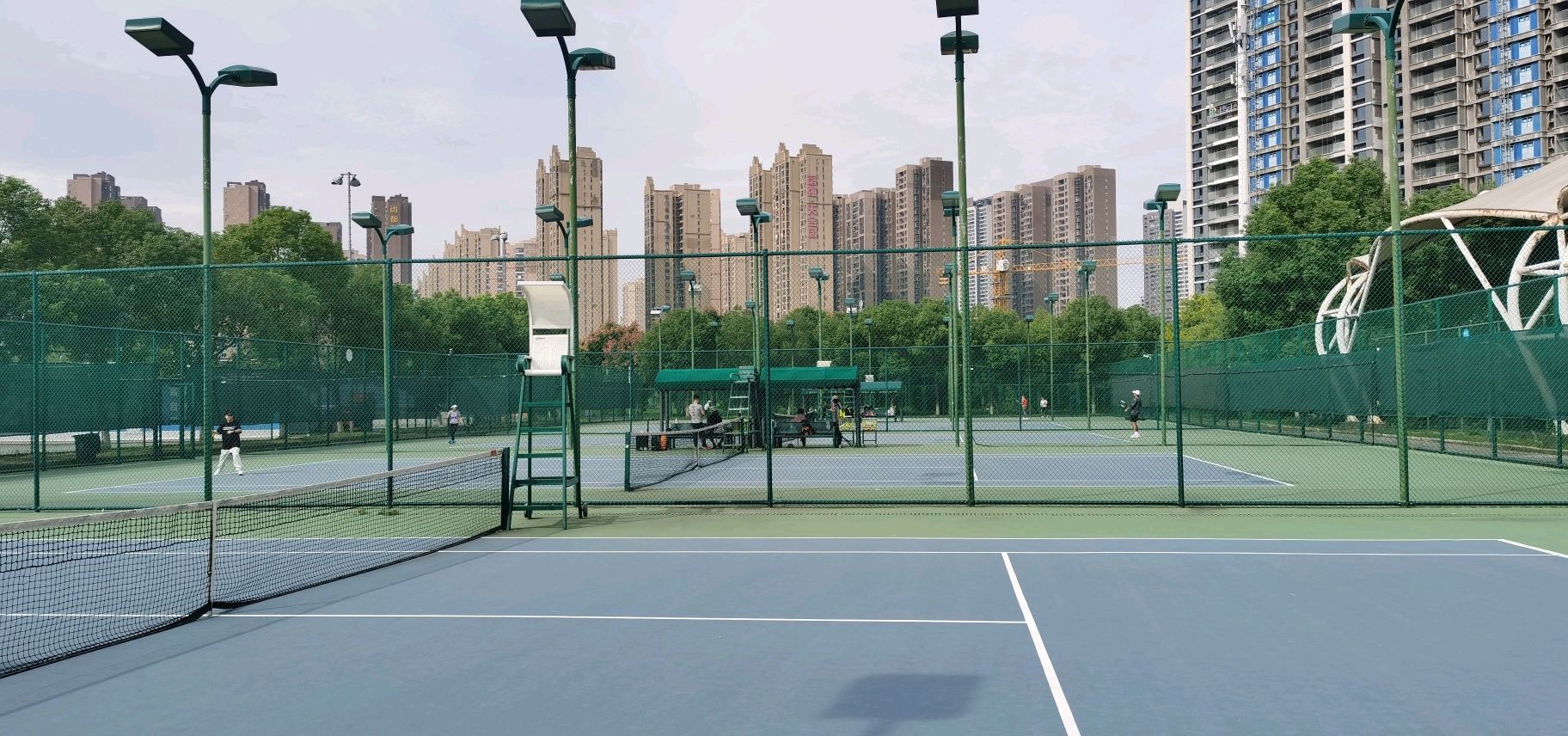 场地封面-塔子湖体育公园网球馆