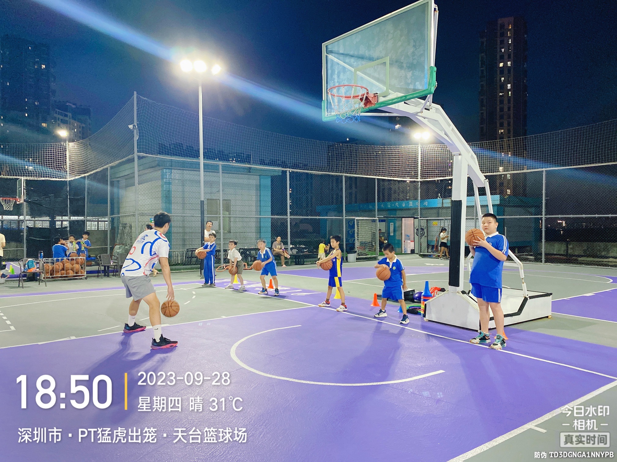 场地封面-PT猛虎天台篮球场