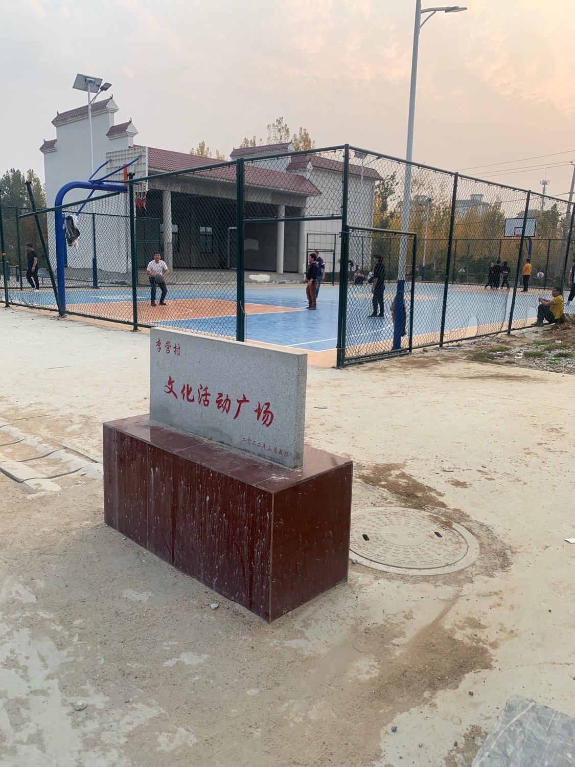 李营村文化活动广场旅行图片 1