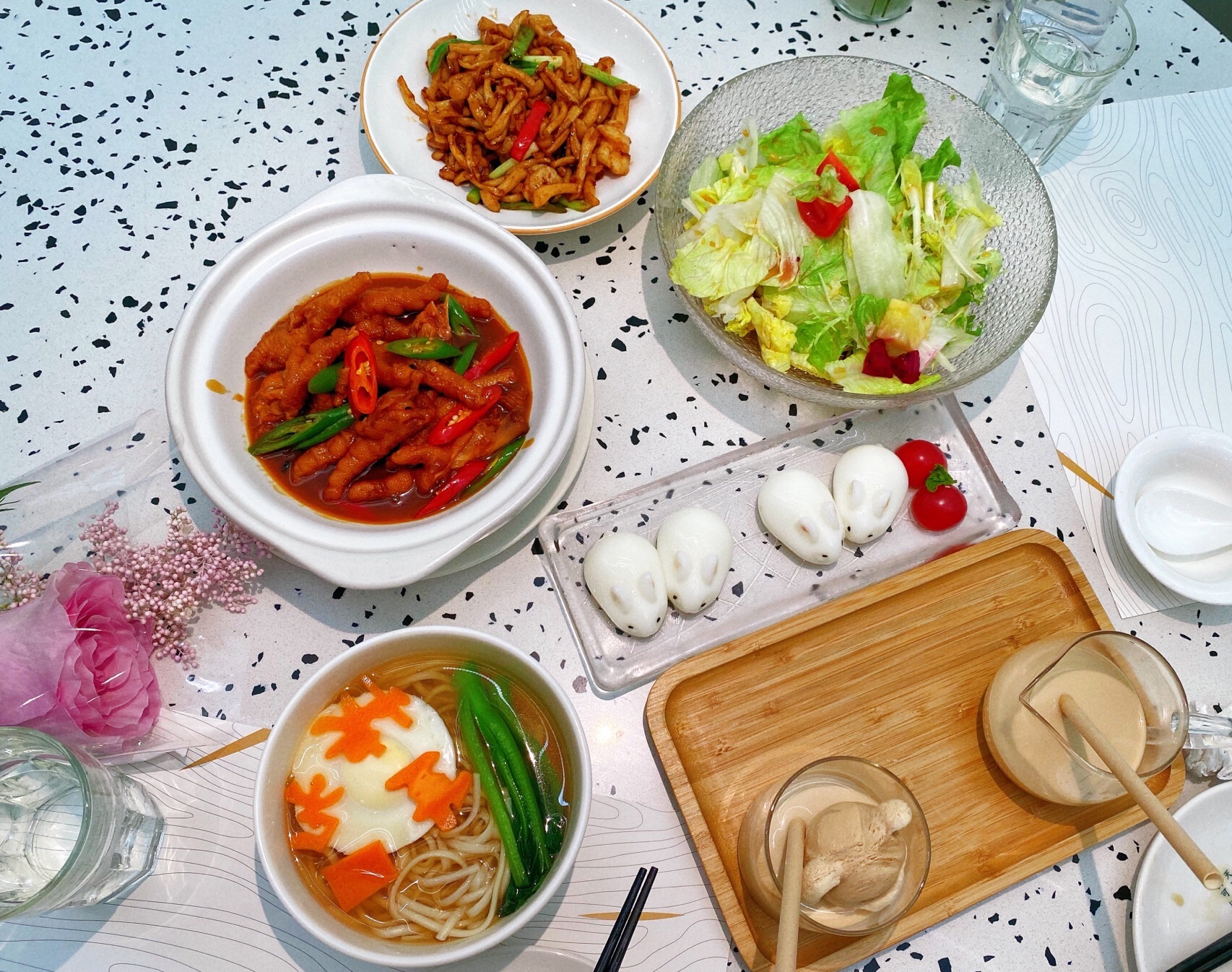 大树餐厅(郑州正弘城店)