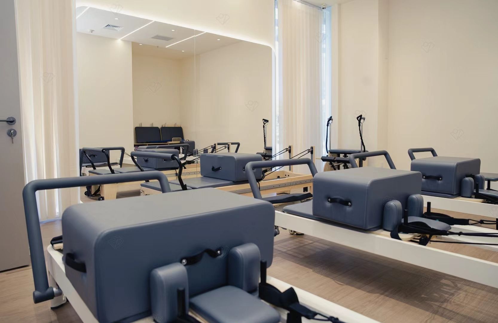 场地封面-觉者·热疗瑜伽普拉提