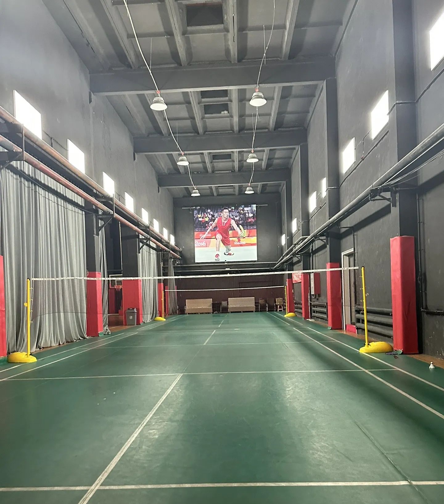 场地封面-Along篮球羽毛球俱乐部