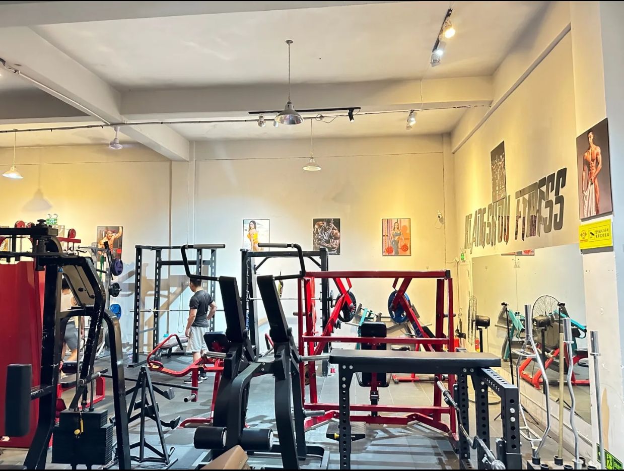 羚gym24小时铁馆