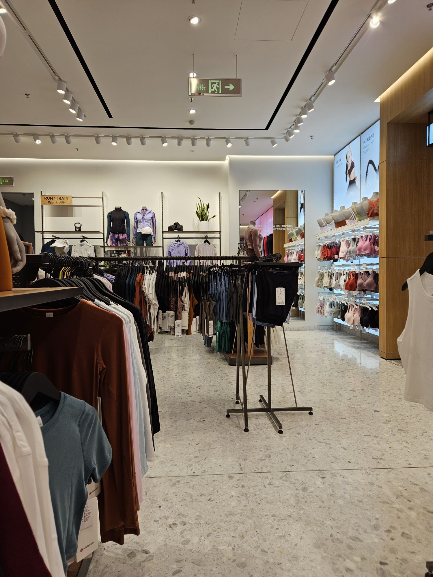lululemon(华发商都店)