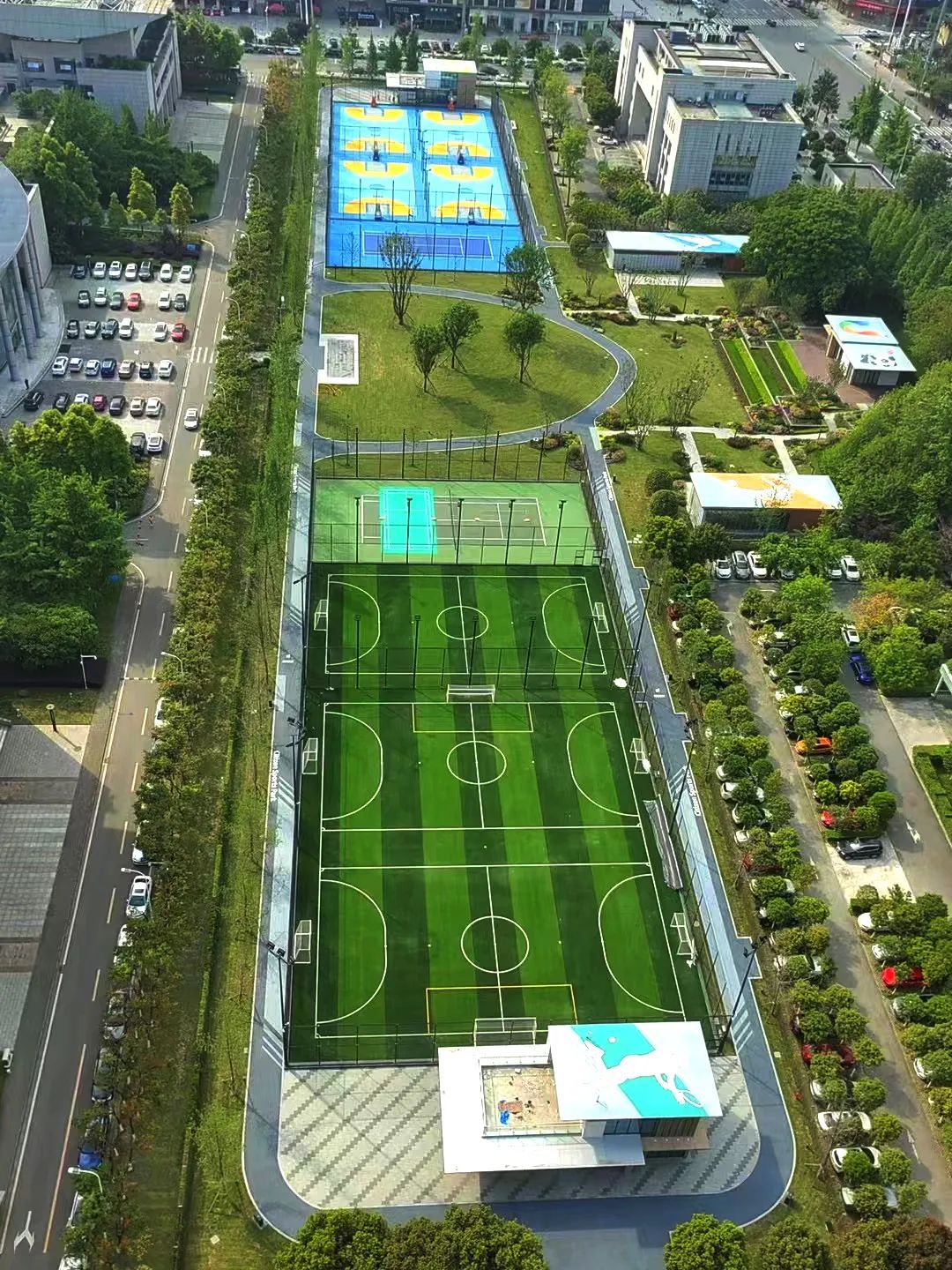 场地封面-郫都区市民体育公园足球场