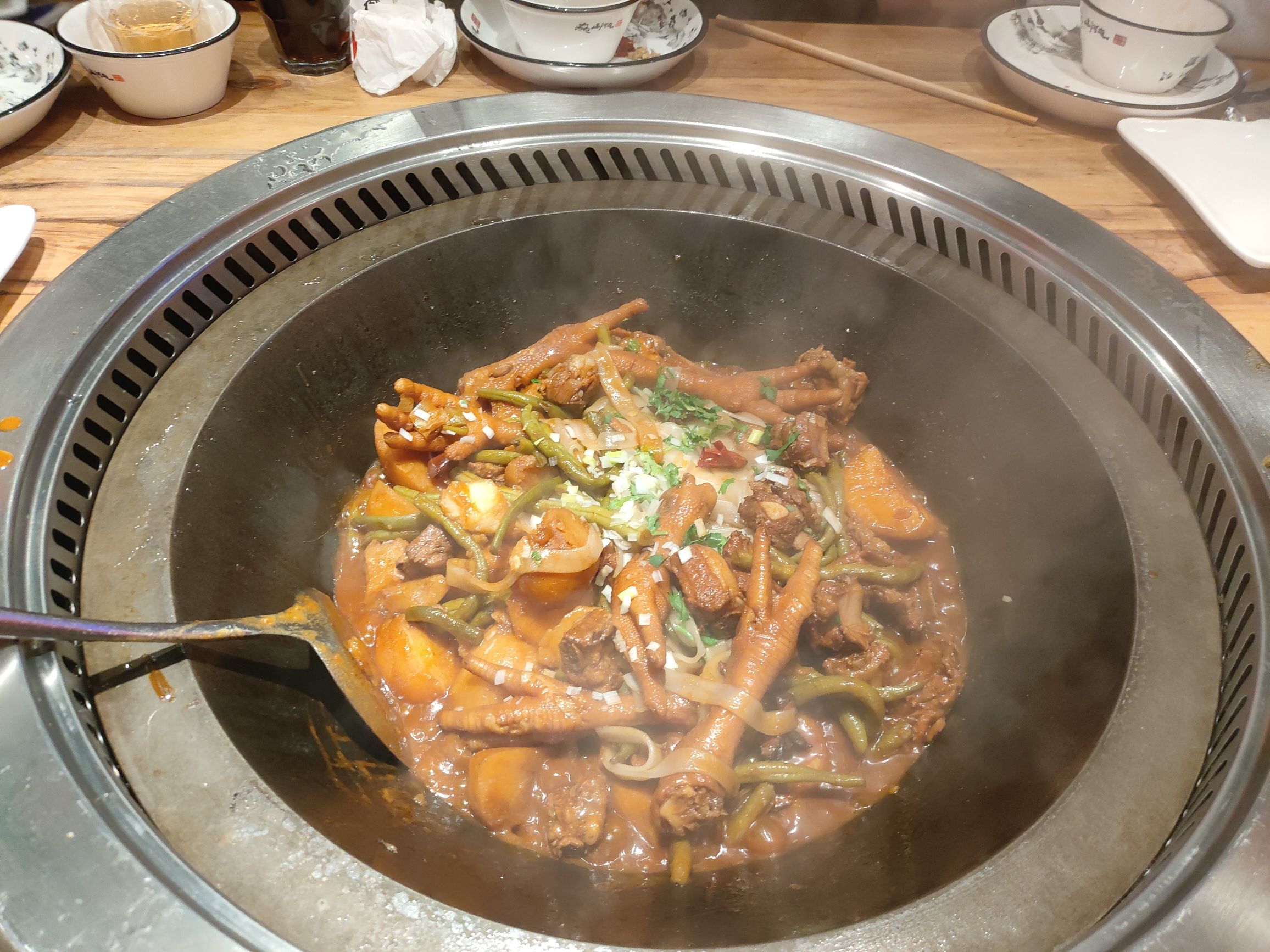 山河屯铁锅炖(欢乐大世界店)