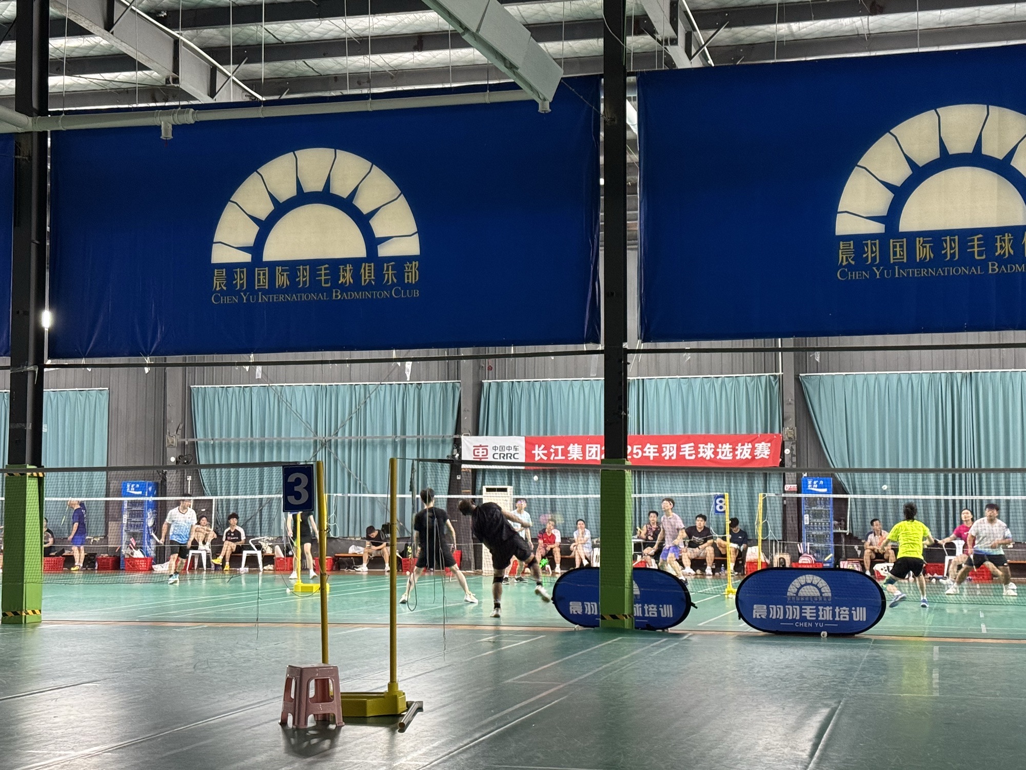 场地封面-晨羽国际羽毛球俱乐部