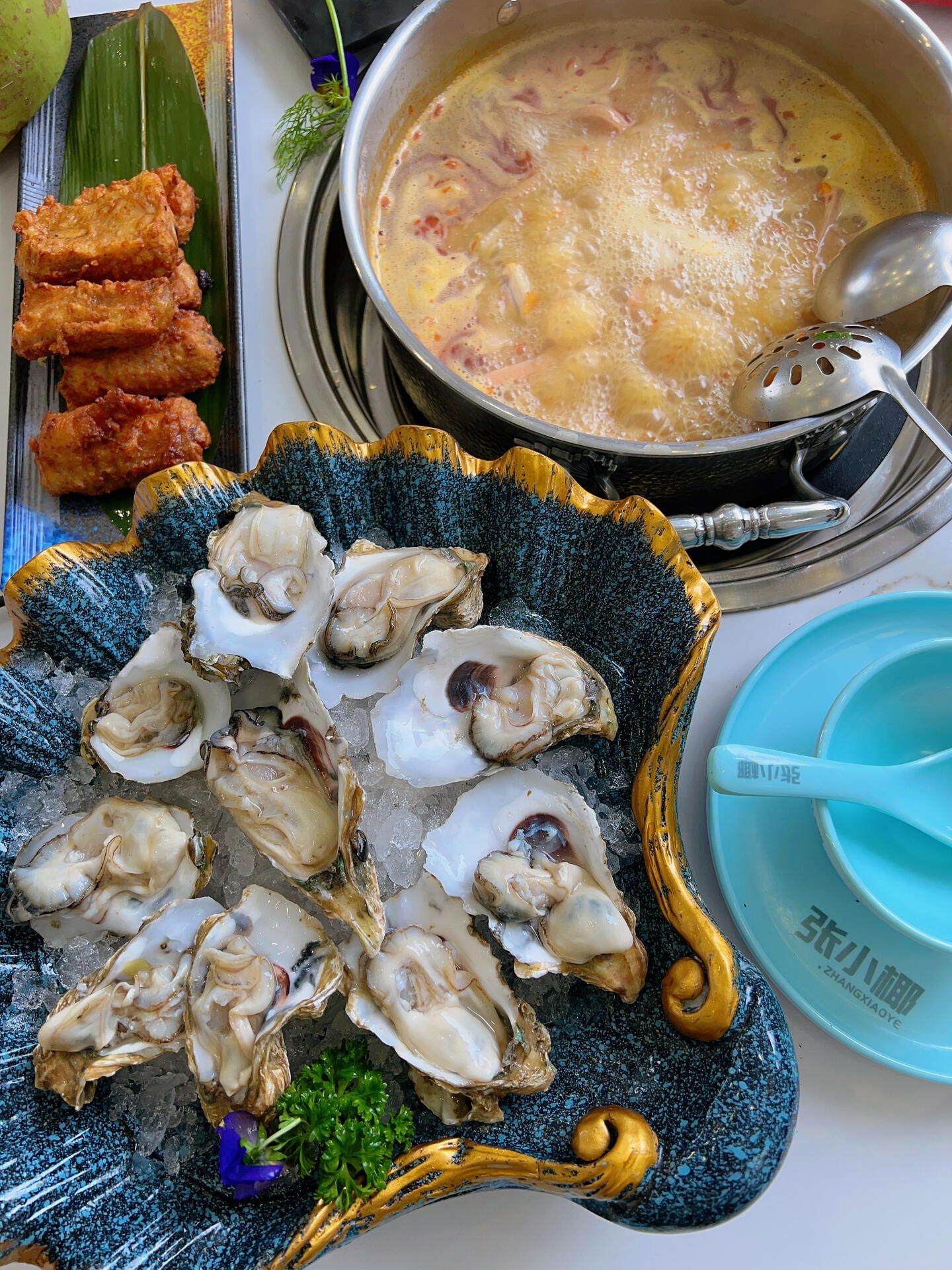 张小椰家的糟粕醋·椰子鸡海鲜火锅(日月湾店)
