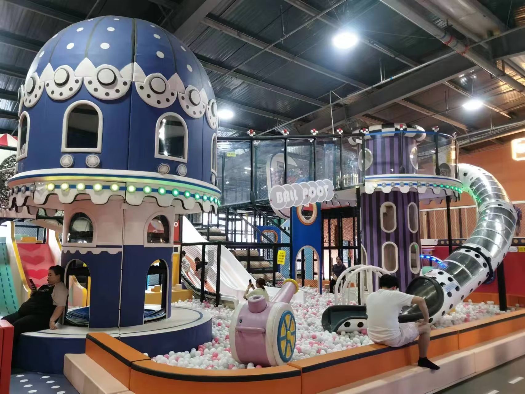 场地封面-西安觅乐园游乐馆