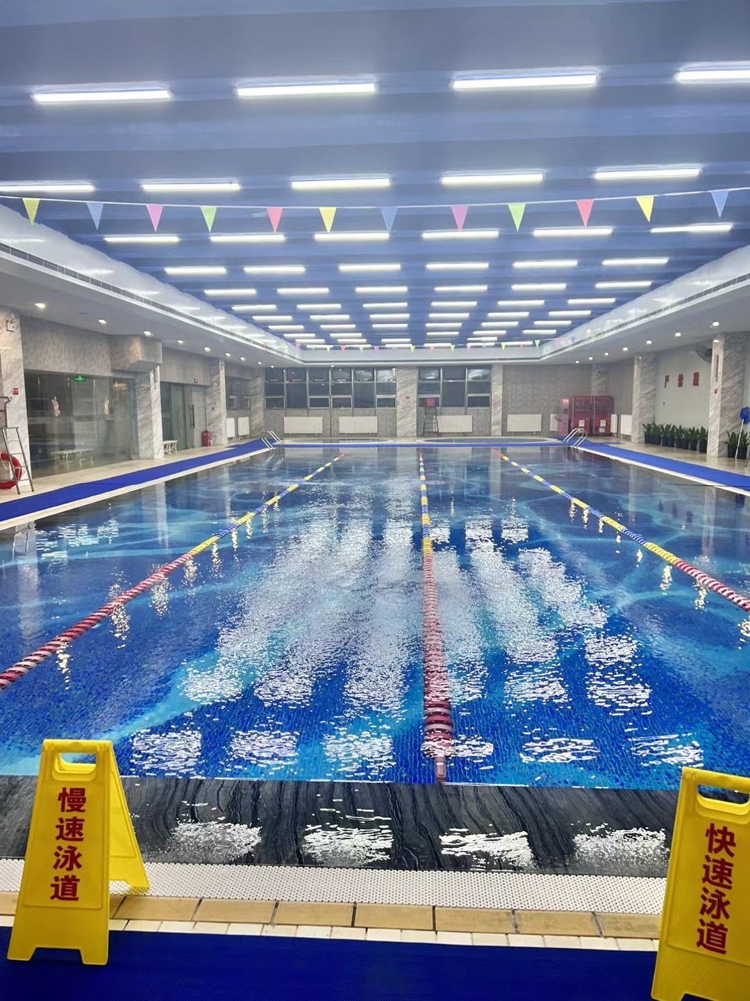 场地封面-中领游泳健身