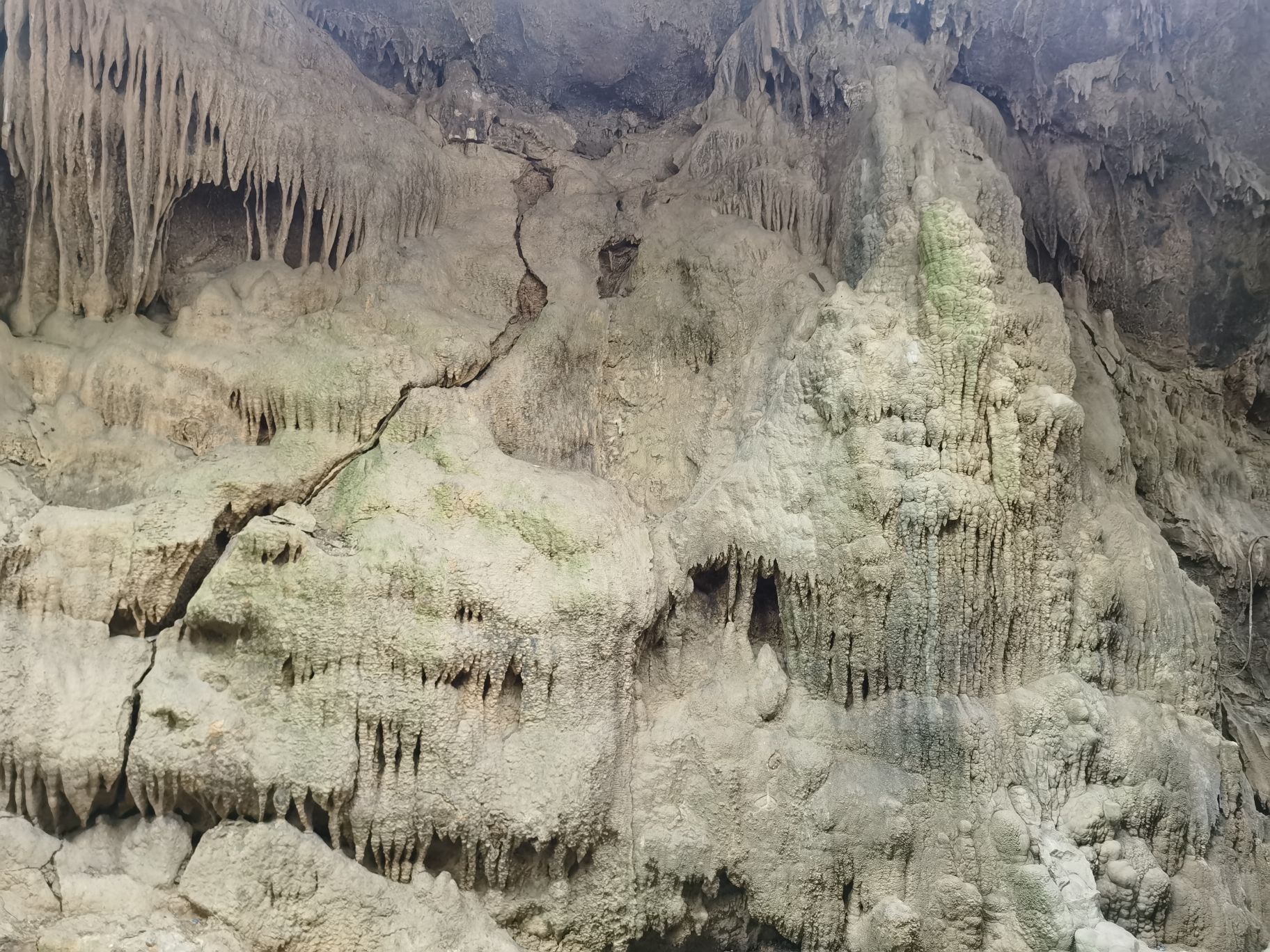 假角山天然溶洞旅行图片 1