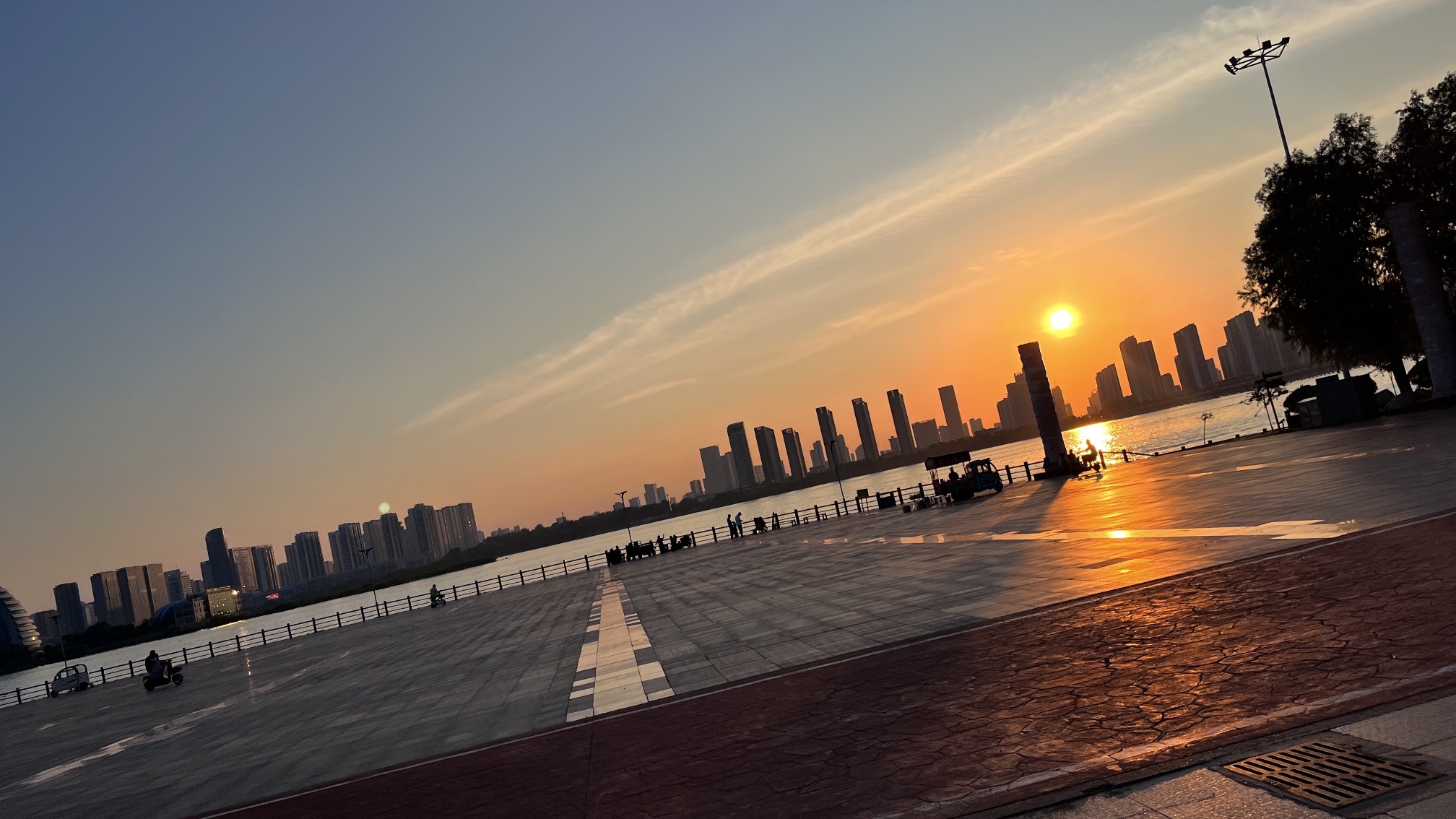 临沂滨河游乐园广场旅行图片 3