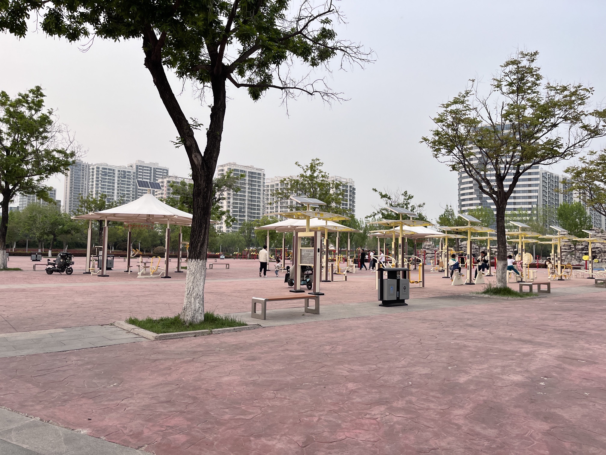 临沂滨河游乐园广场旅行图片 2