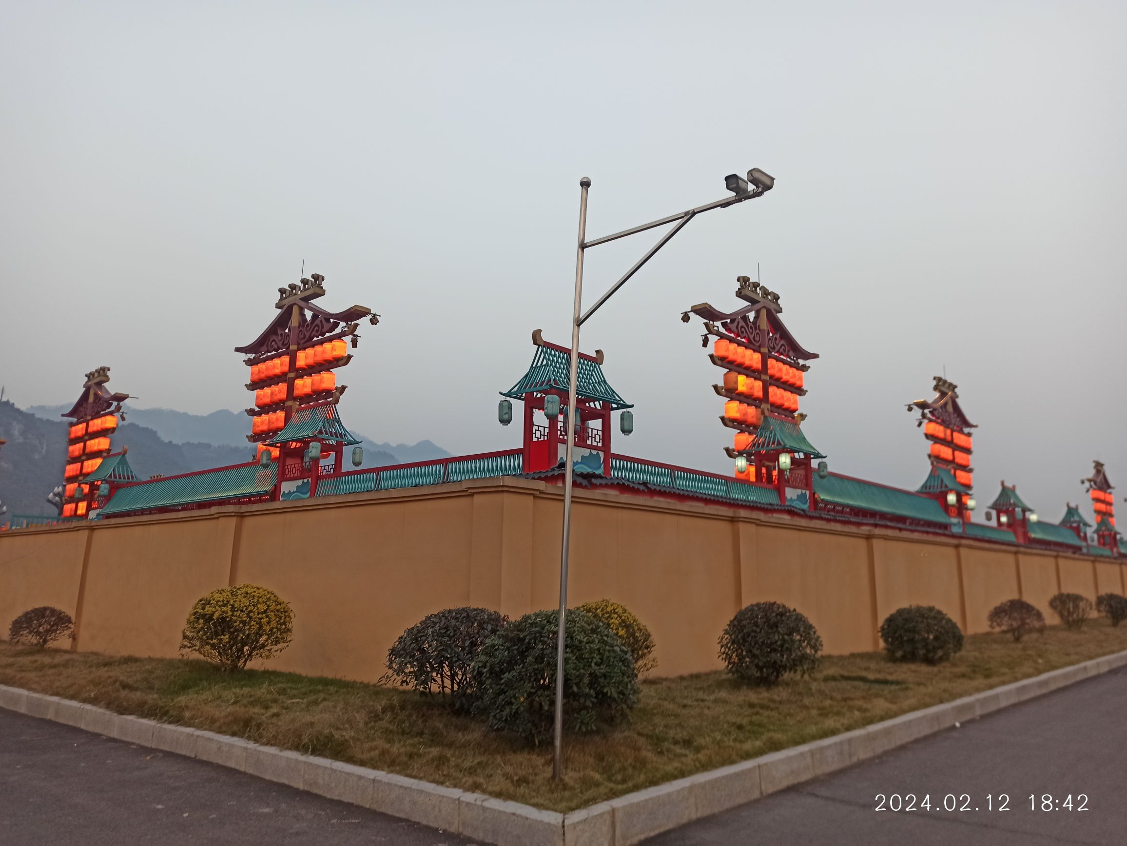 南丝绸之路不夜城旅行图片 1