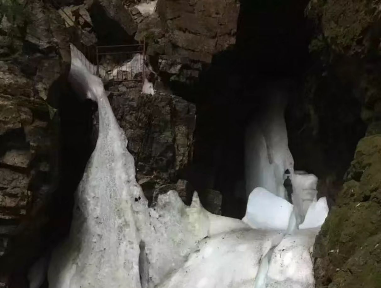 承德龙潭景区天坑冰洞旅行图片 3
