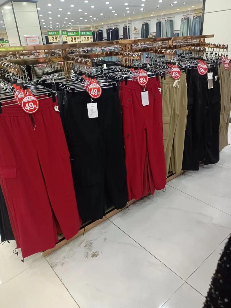 万客来服装超市(宿迁苏兴大厦店)