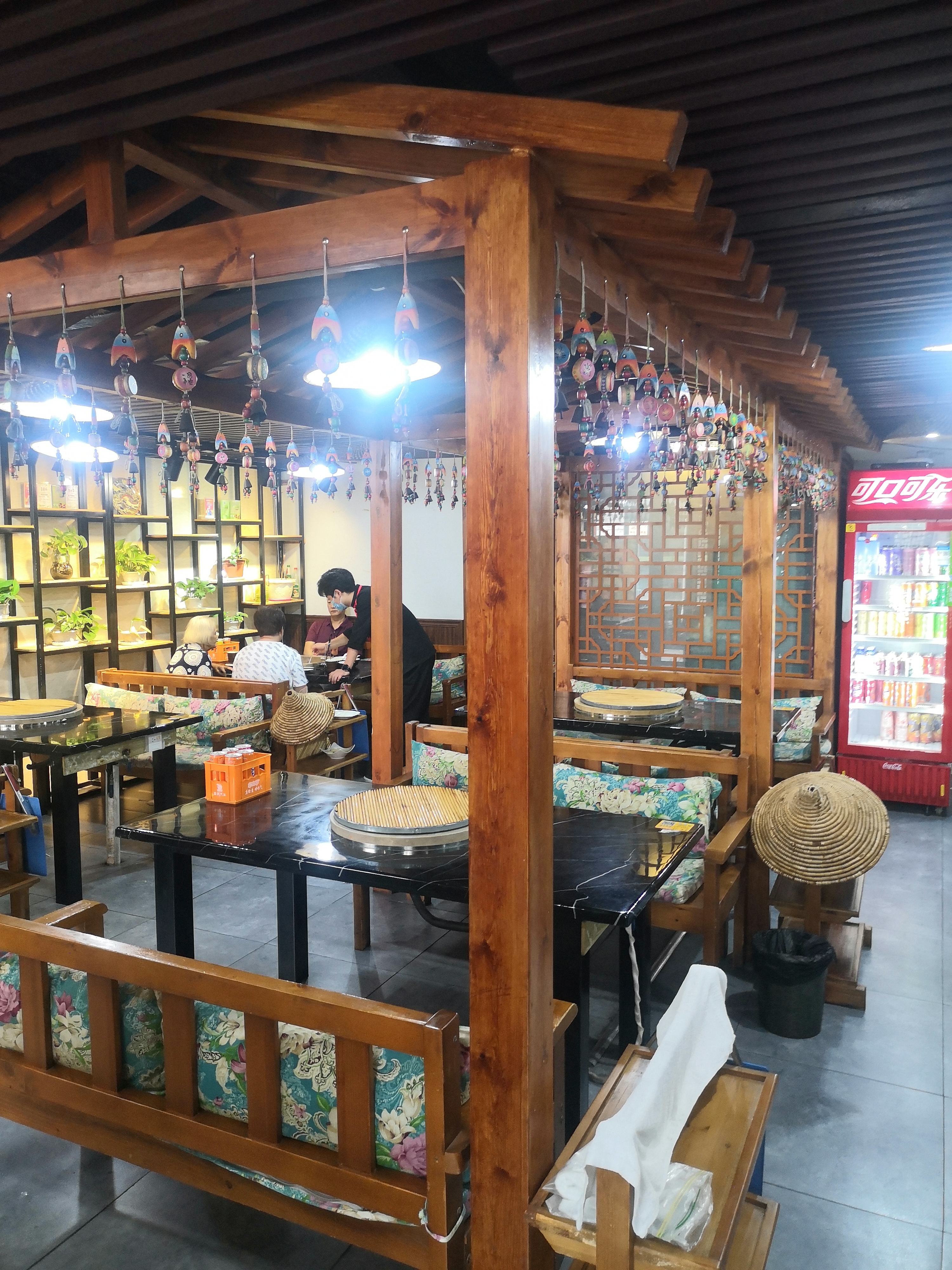 云上云石锅鱼餐厅(银川金凤万达广场店)