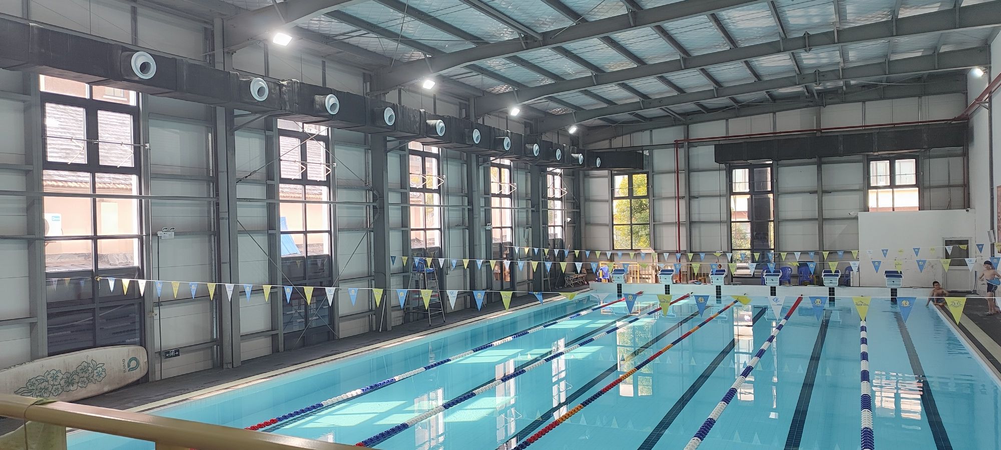 场地封面-易趣游国际游泳培训俱乐部