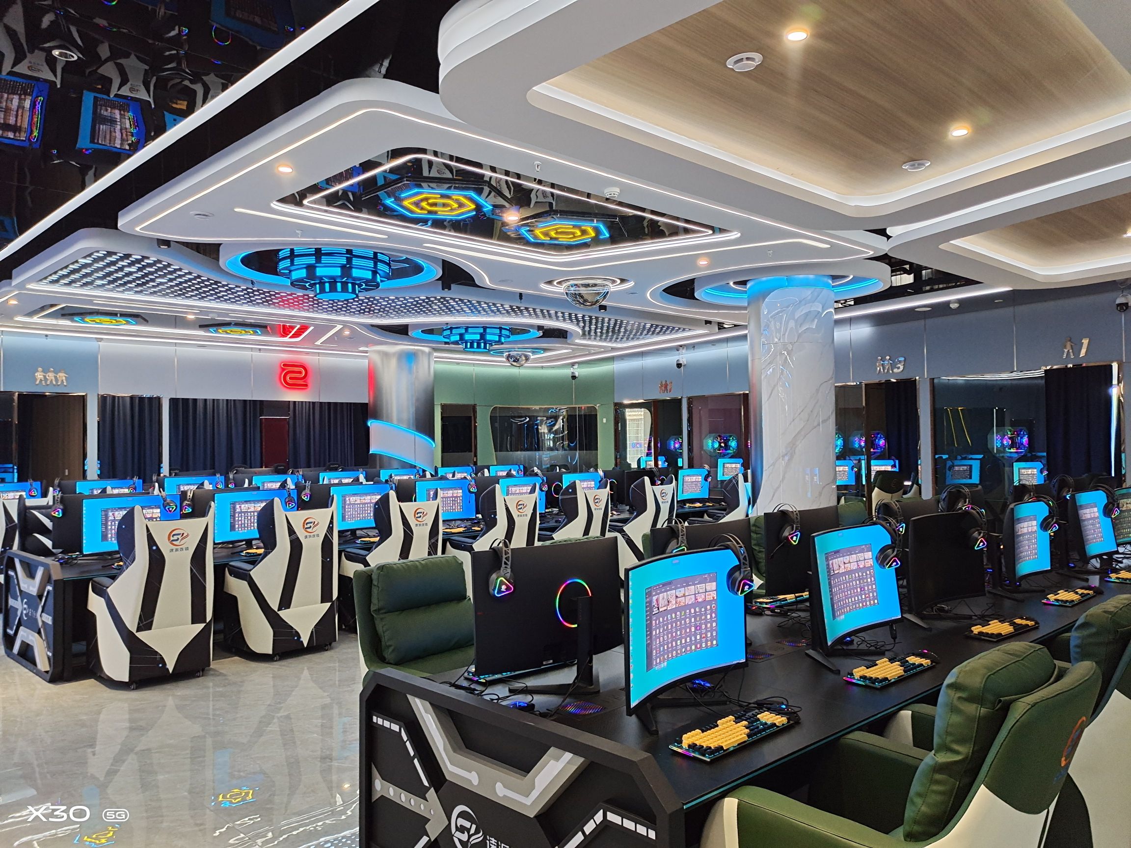 潮派电竞网咖(华升·宝龙广场店)