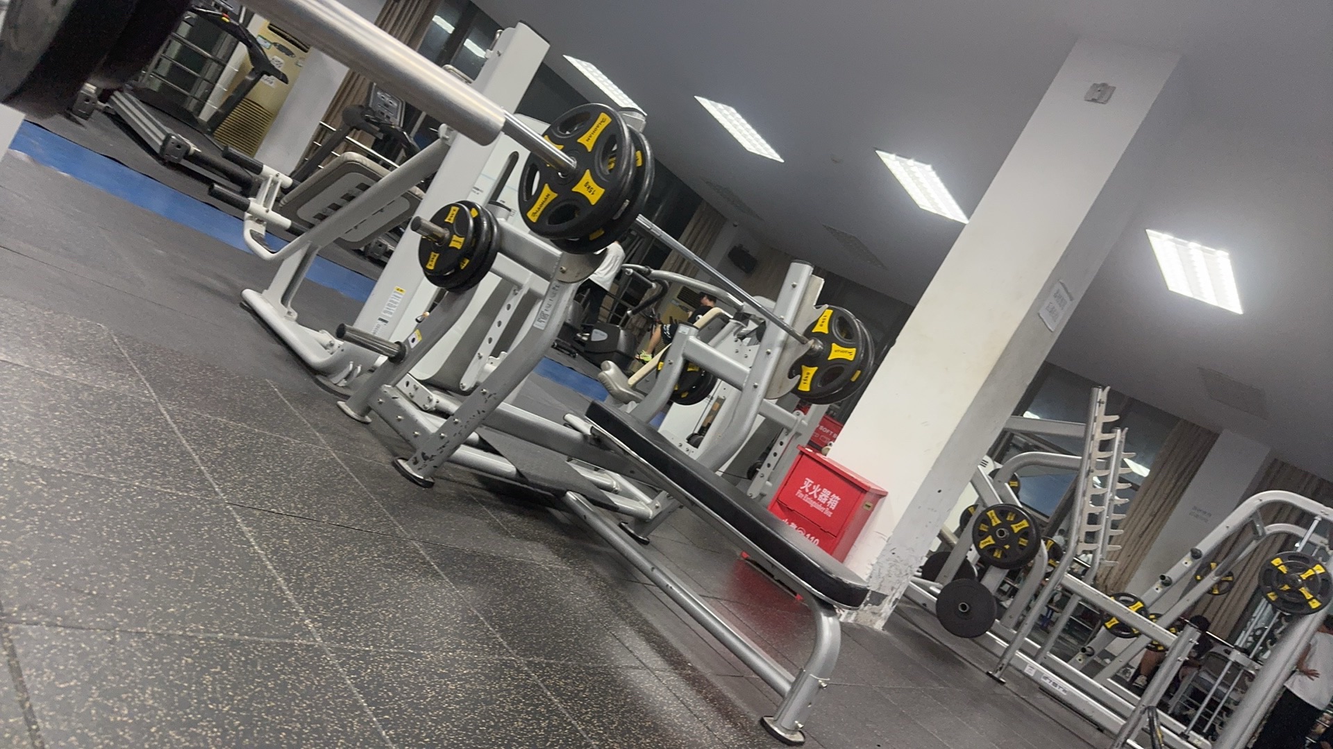 场地封面-自由时刻体育公园铁机西路店