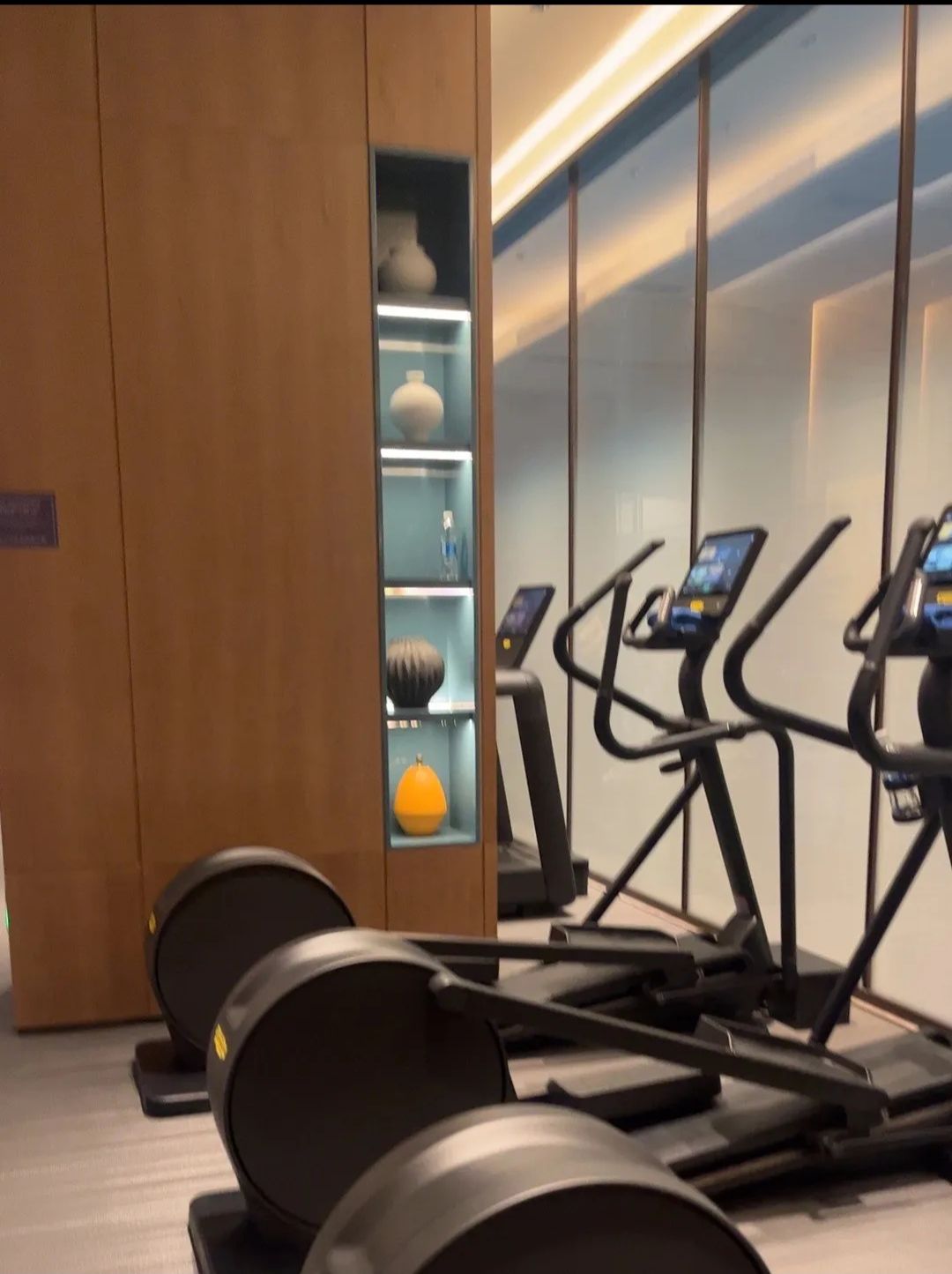 喜来登酒店TOUCHSPA游泳健身