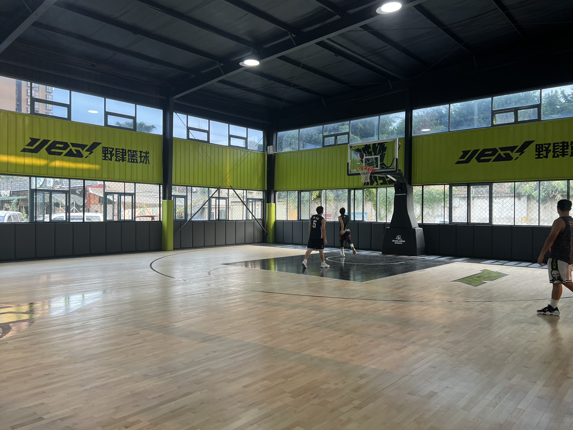 场地封面-野肆篮球馆