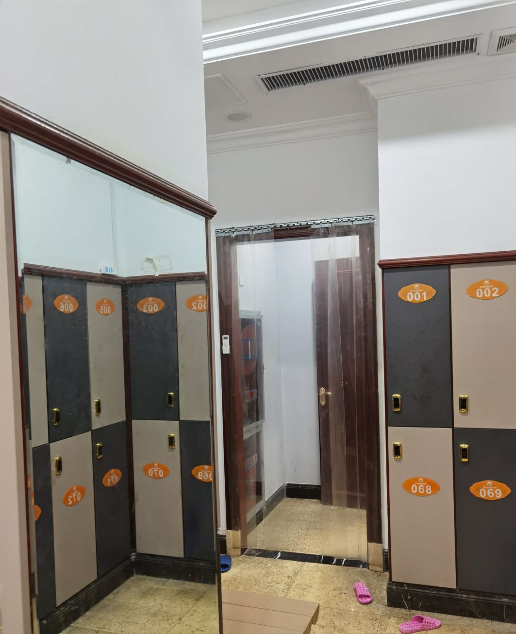 恒大名都游泳健身会所