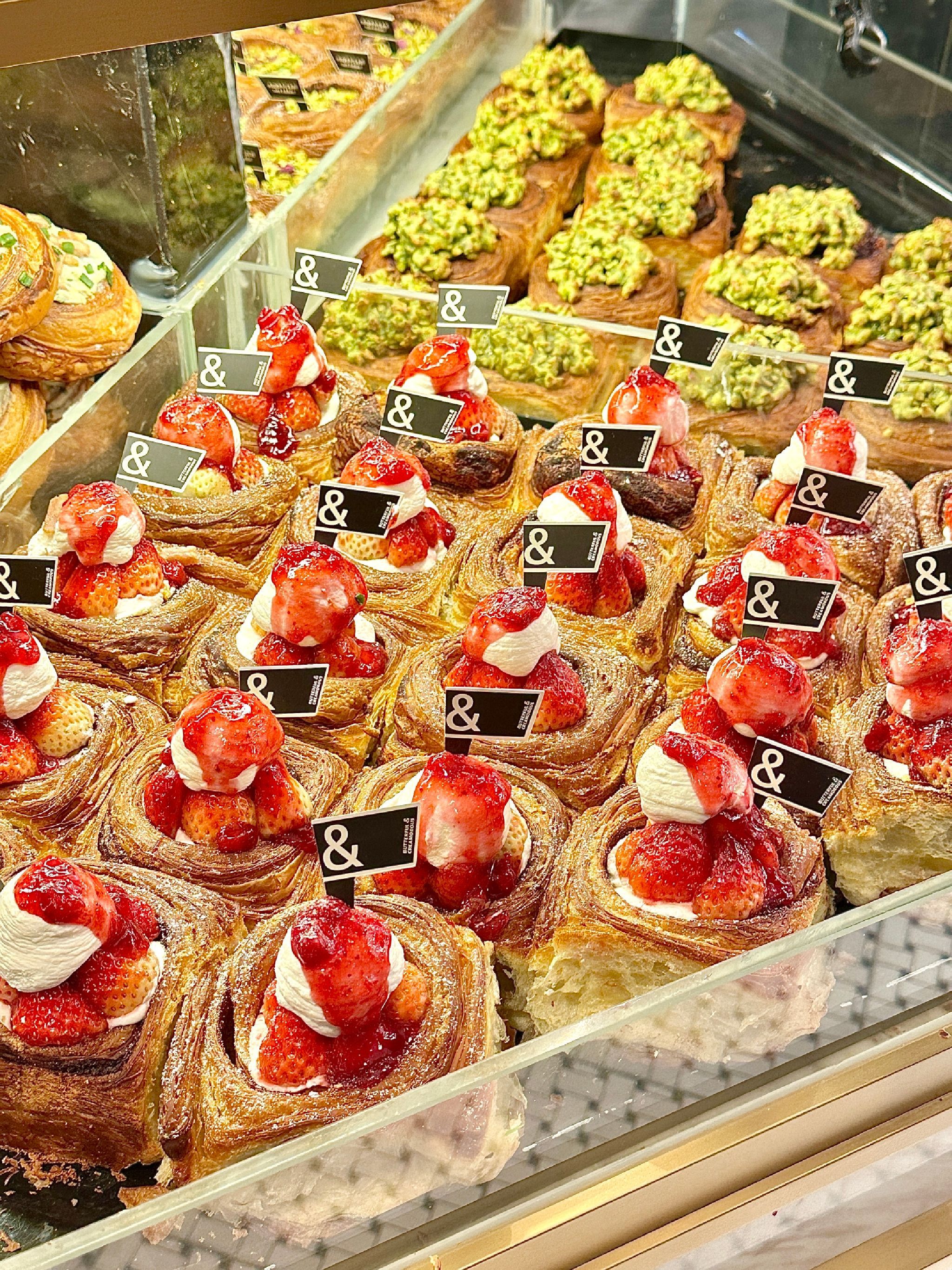 BUTTERFUL&CREAMOROUS 黄油与面包(朝阳大悦城店)