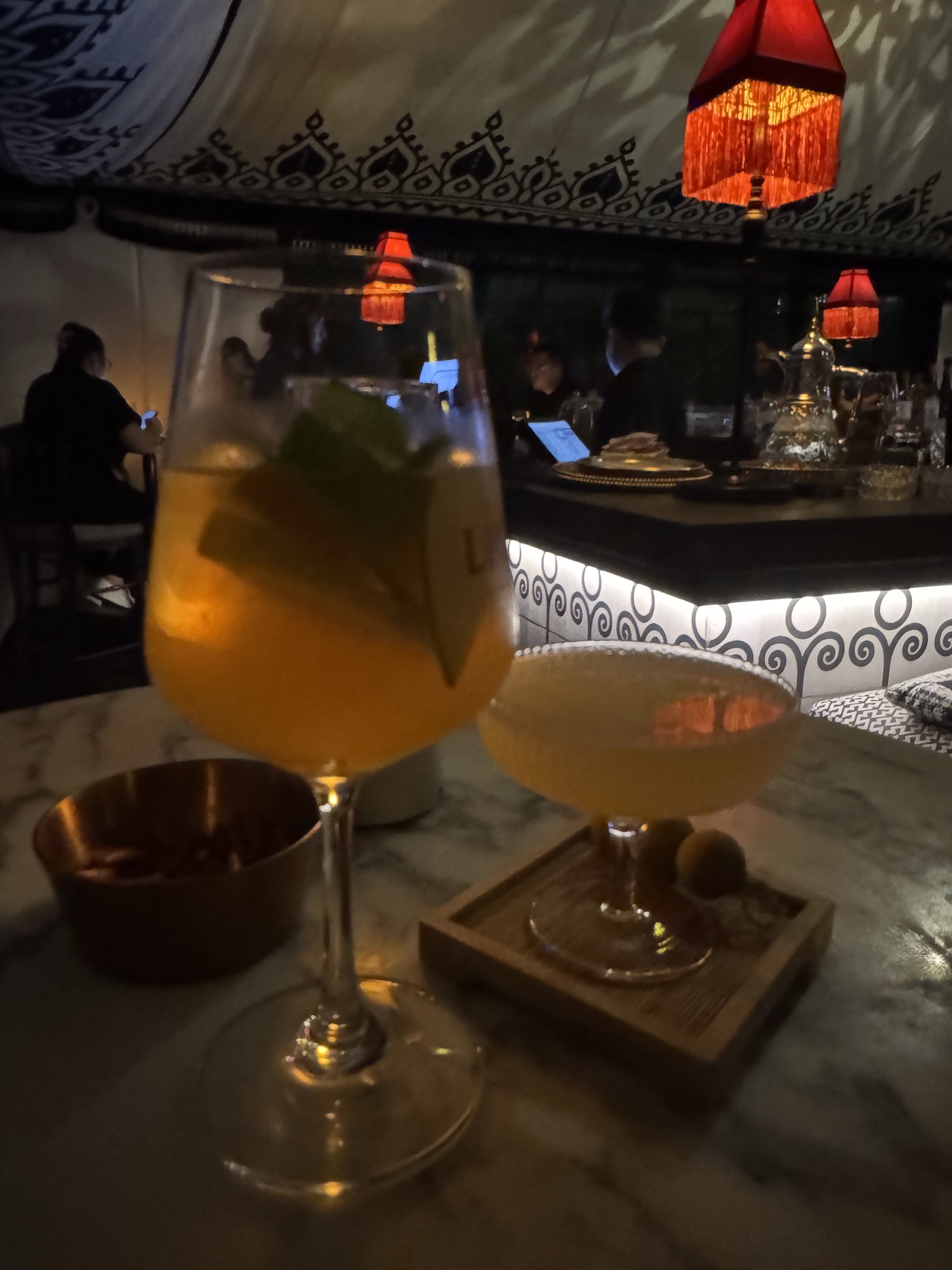 上海黄浦区附近的美容美发店有哪些？