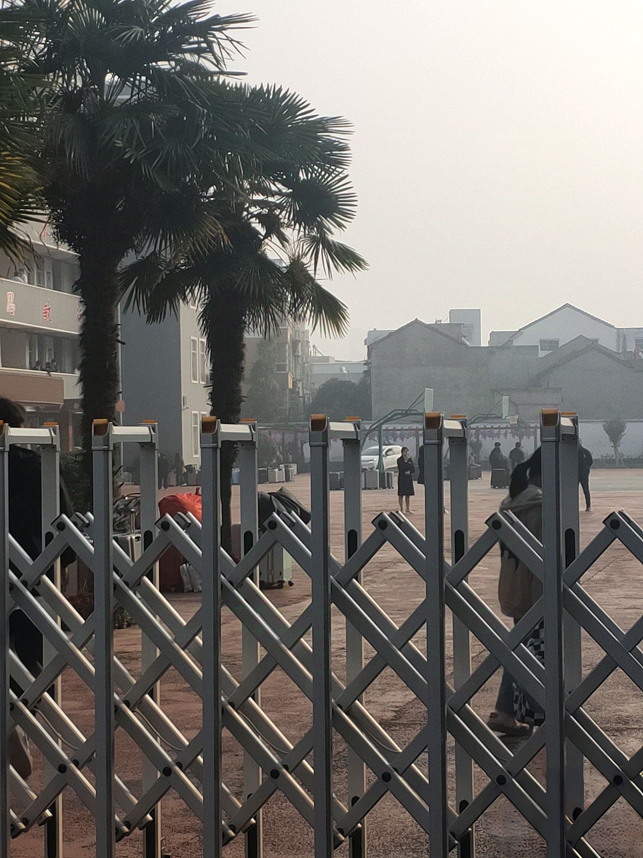 周口龙水高级中学