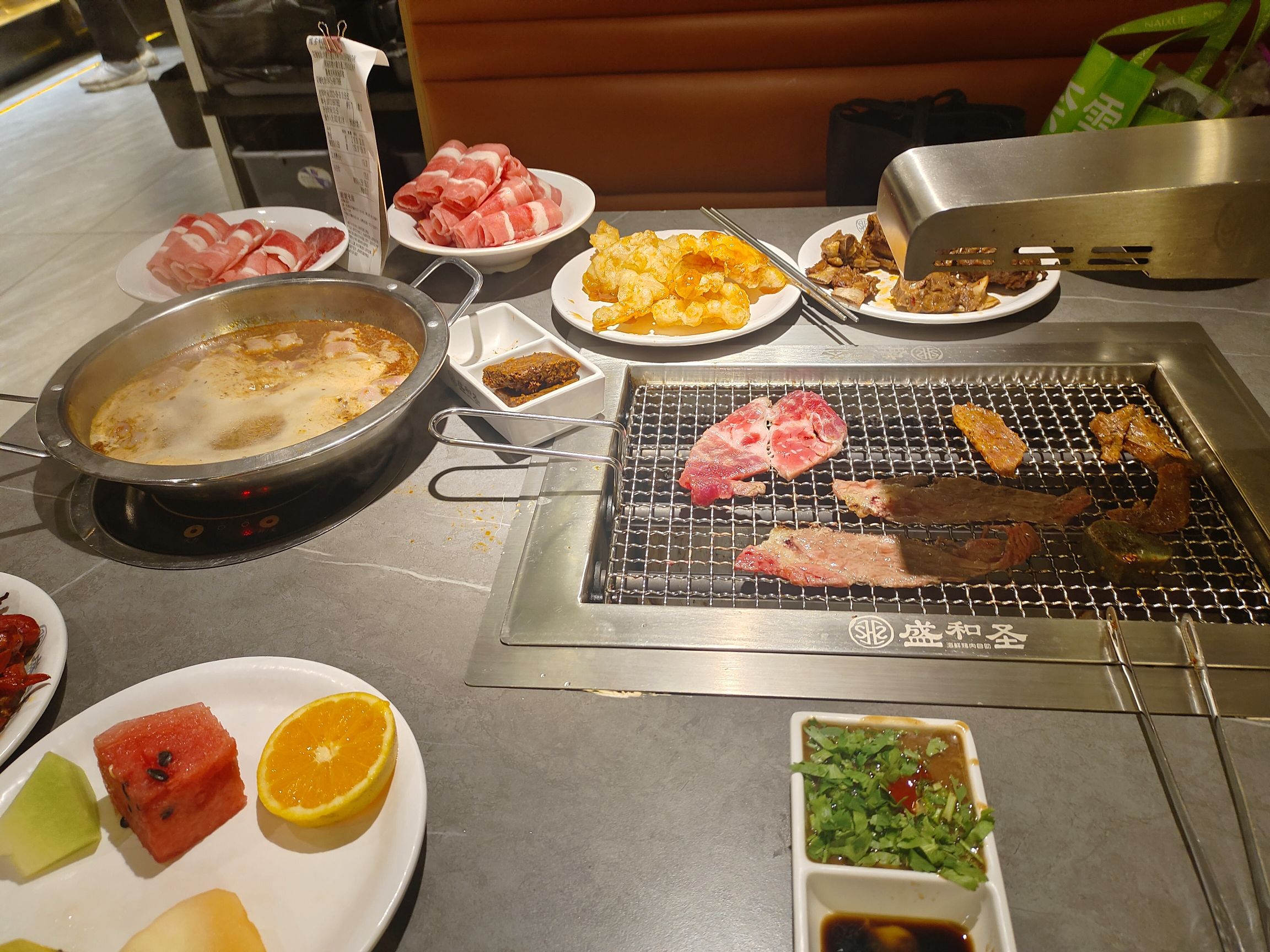 盛和圣海鲜烤肉自助餐厅(维多利广场店)