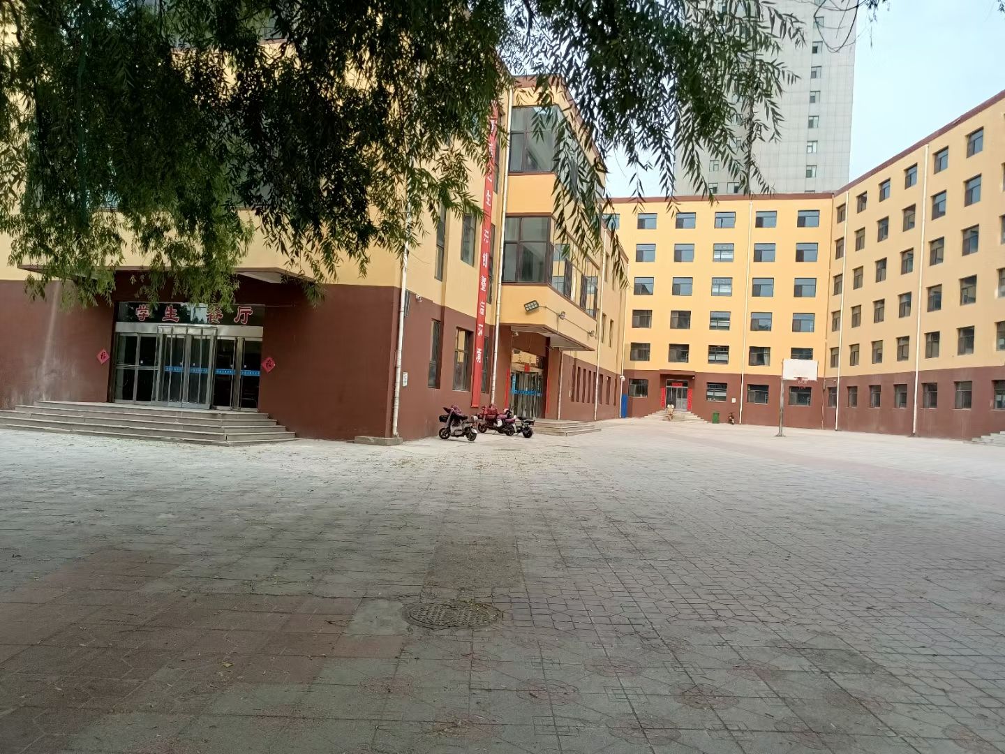 榆次区新华中学