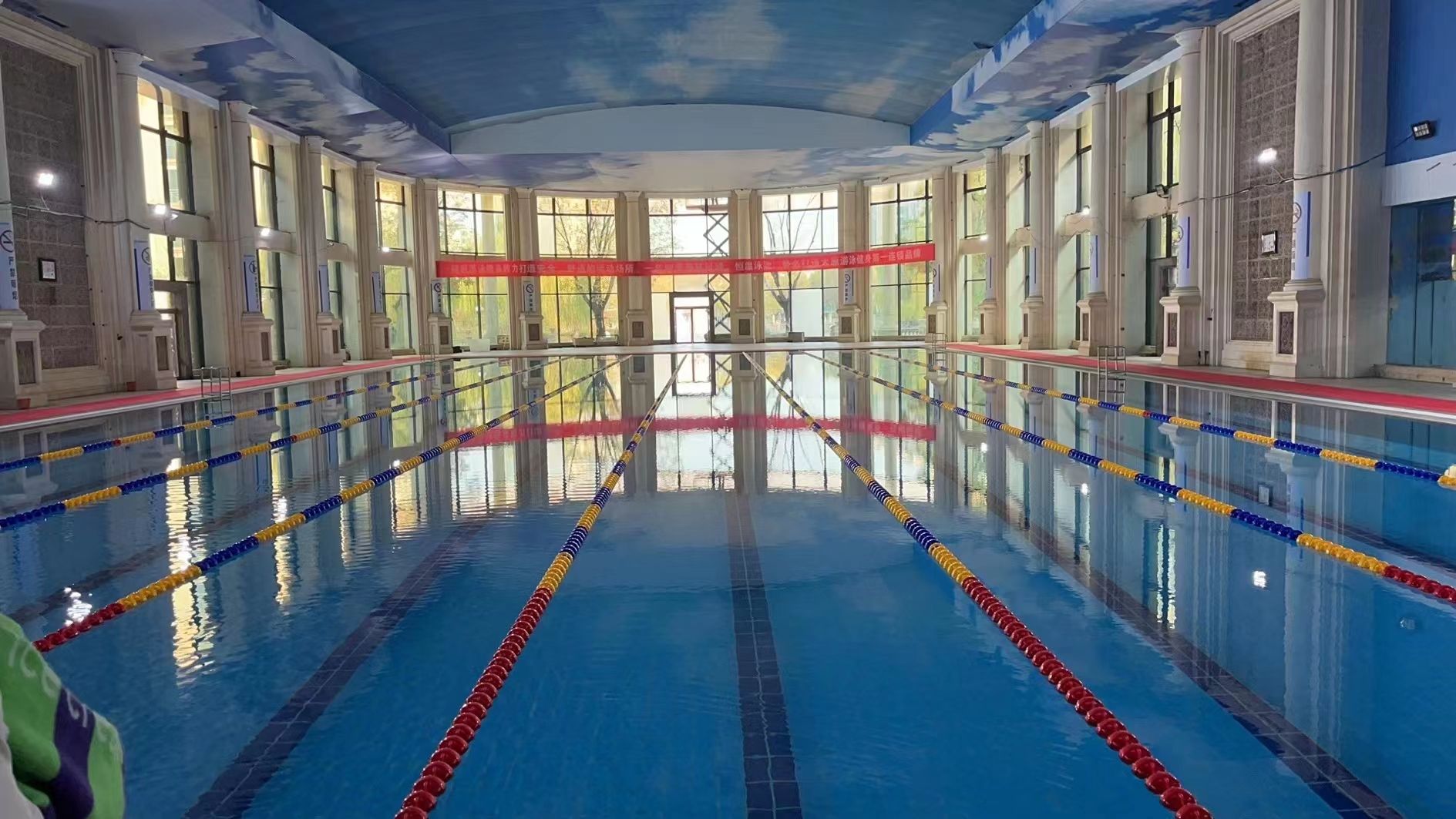 凝盟运动游泳健身(恒大绿洲店)