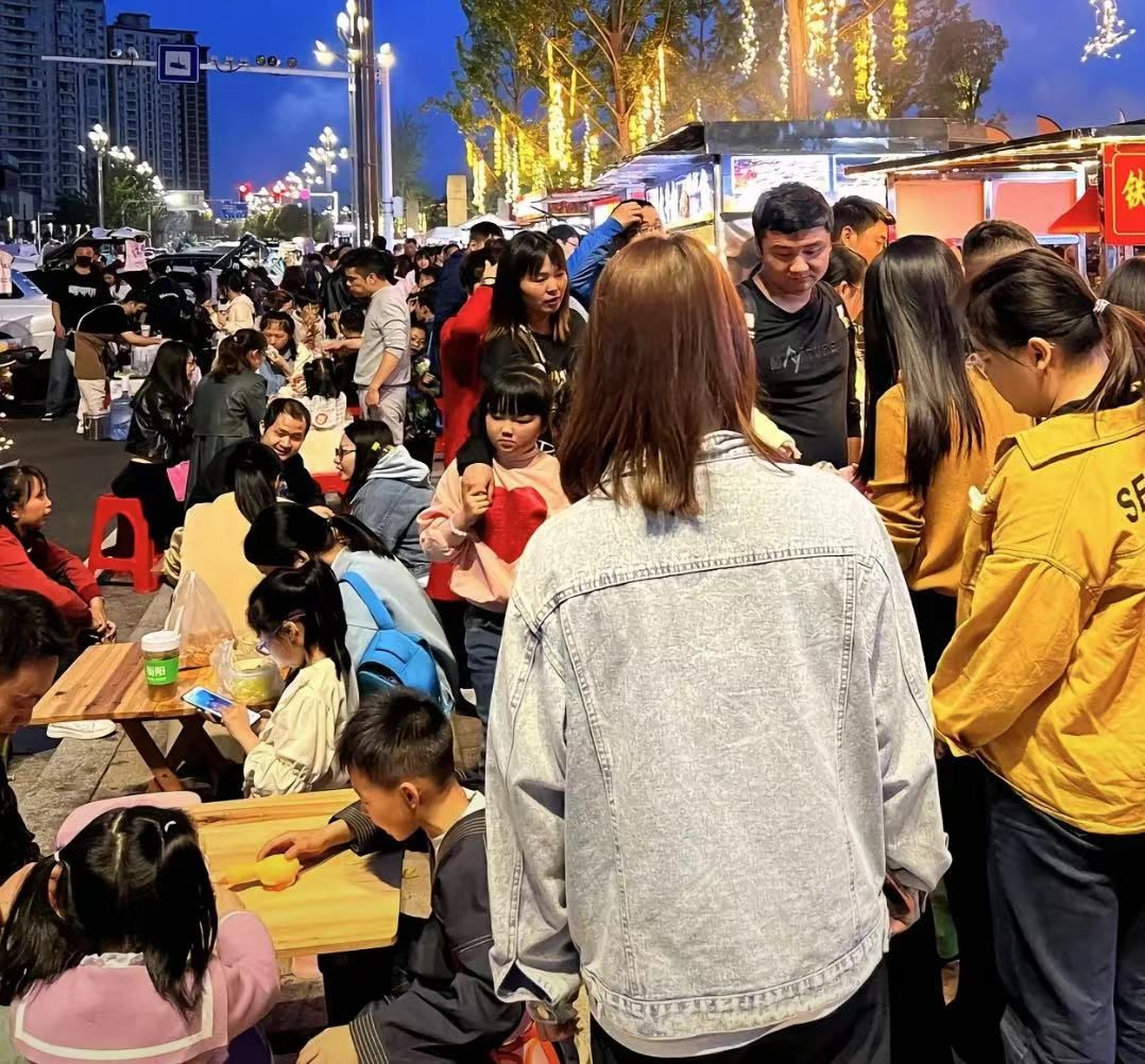 雁鸣溪广场旅行图片 1