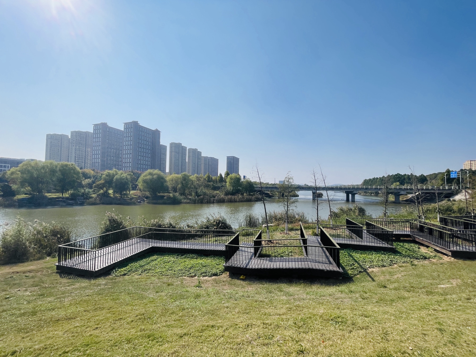 城市阳台旅行图片 1