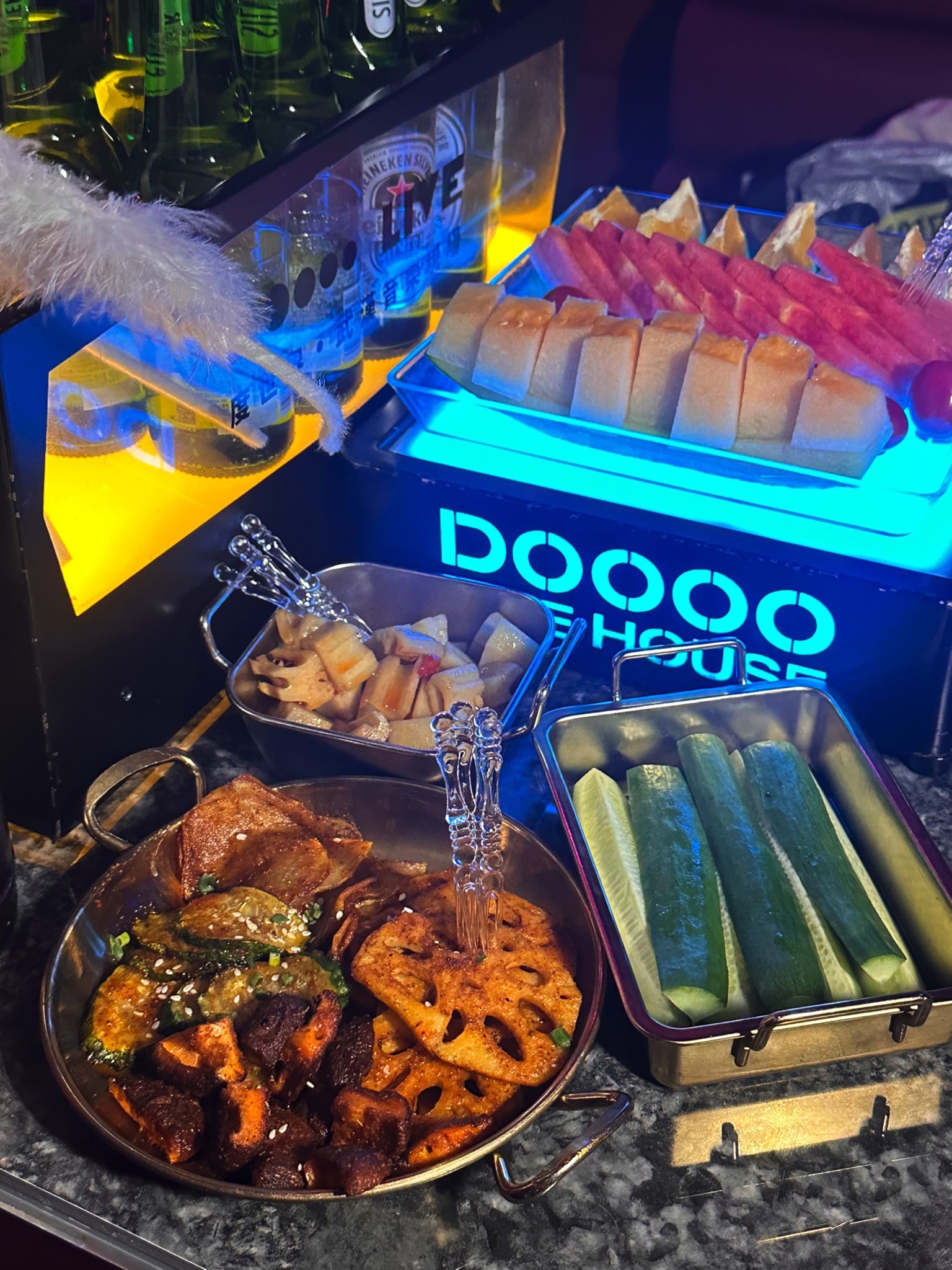 场地封面-度世界音乐现场DOOOO LIVE HOUSE(泛悦·南国中心二期购物中心店)